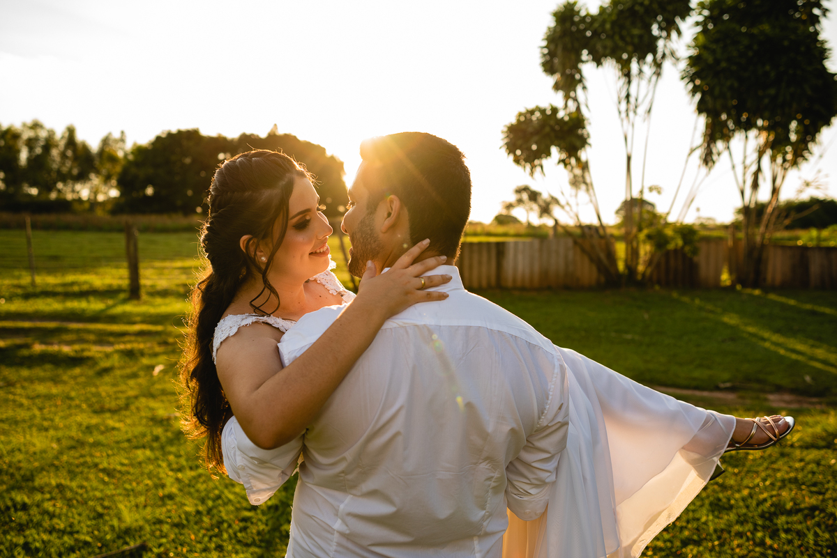pré wedding, ensaio pré casamento, Espaço Light Piratininga, por do sol , ensaio pré-wedding espaço Piratininga, Fotografo de Casamento em bauru, fotografo de casamento em marilia, fotografo de casamento criativo