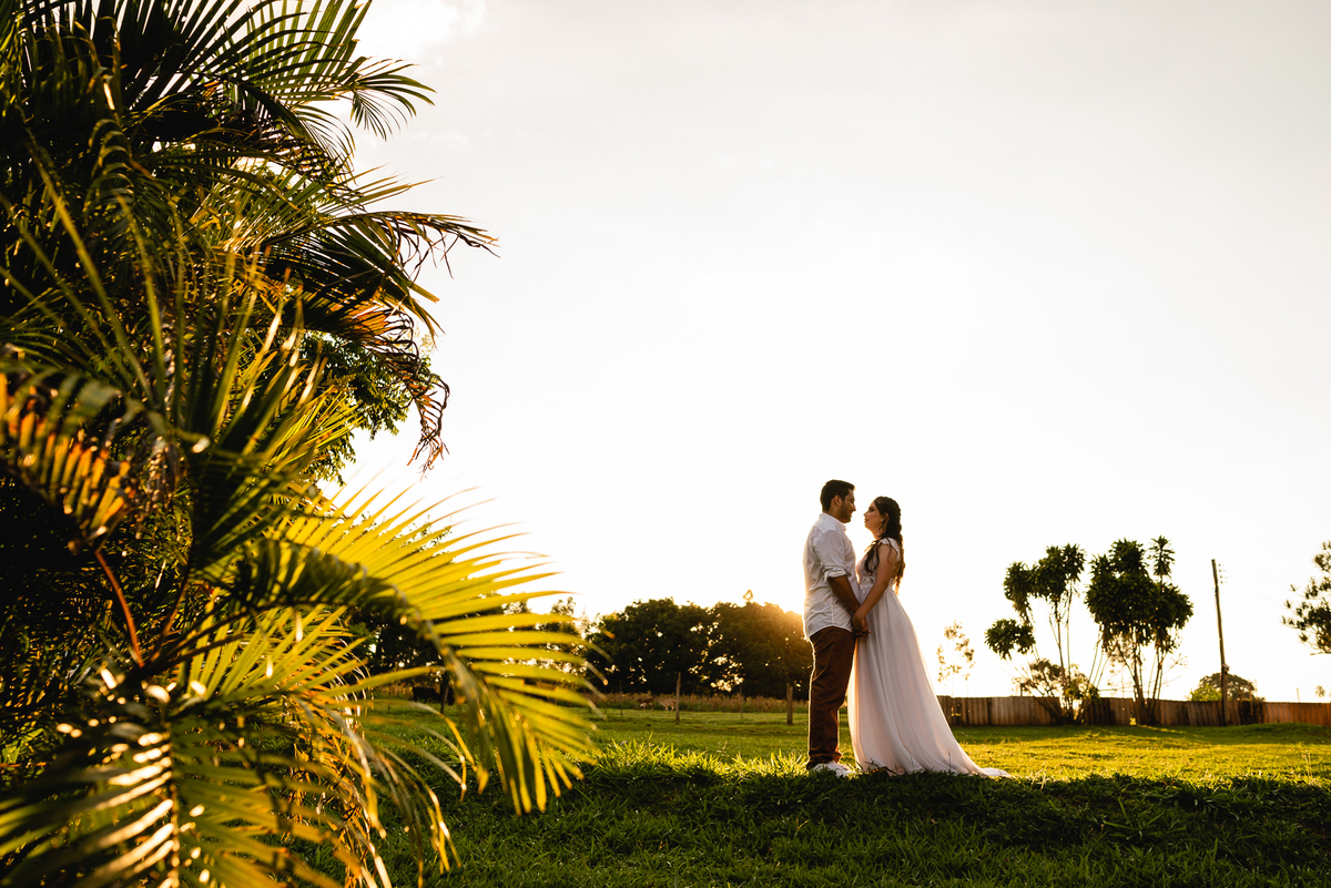 pré wedding, ensaio pré casamento, Espaço Light Piratininga, por do sol , ensaio pré-wedding espaço Piratininga, Fotografo de Casamento em bauru, fotografo de casamento em marilia, fotografo de casamento criativo
