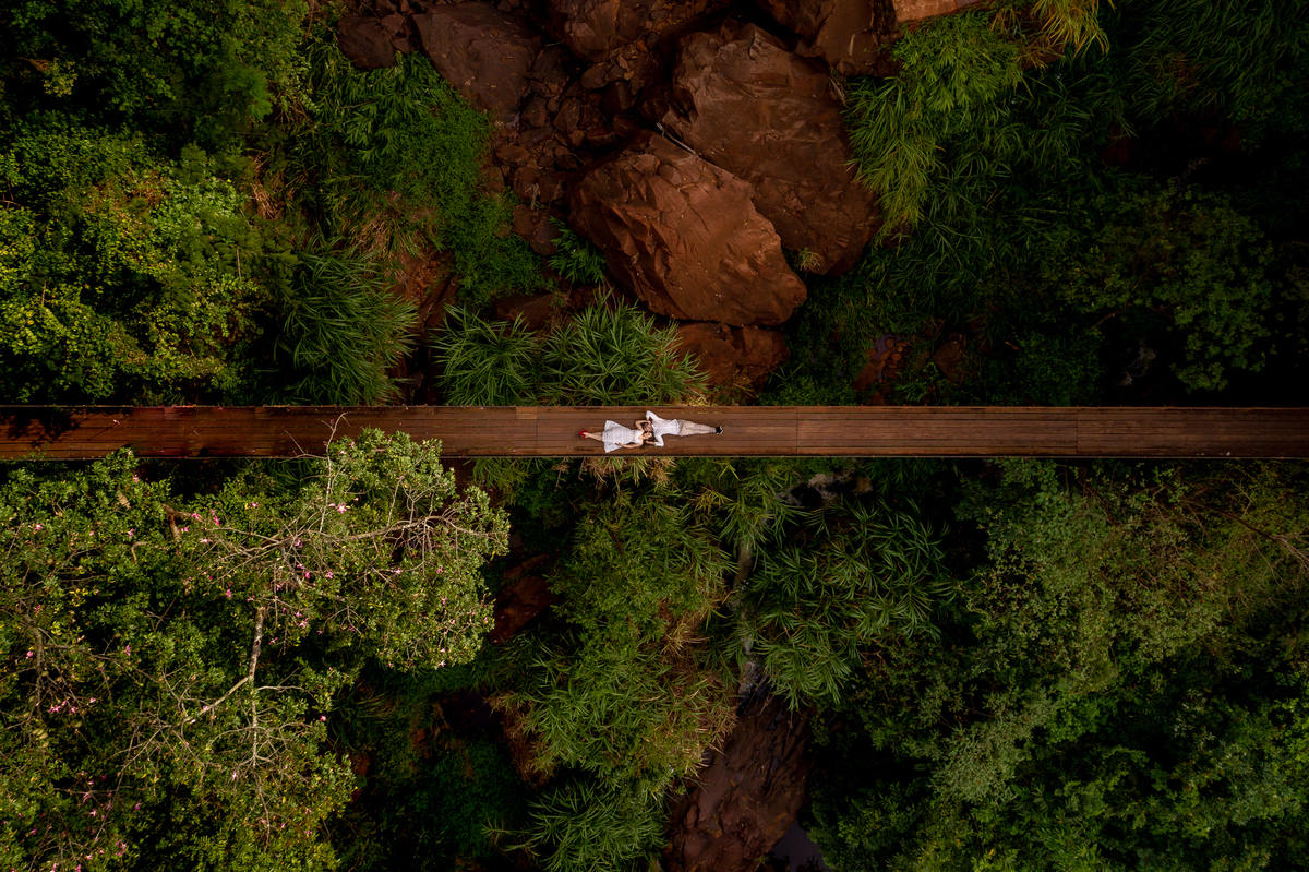 ENSAIO PRÉ-WEDDING RECANTO DAS CACHOEIRAS EM BROTAS-SP | PRÉ CASAMENTO RECANTO DAS CACHOEIRAS BROTAS-SP |  ENSAIO DE CASAL BROTAS-SP | ENSAIO DE CASAL RECANTO DAS CACHOEIRAS | FOTOS CASAL NO POR DO SOL | FOTOGRAFO DE CASAMENTO BAURU-SP | FOTOGRAFO EM BAUR