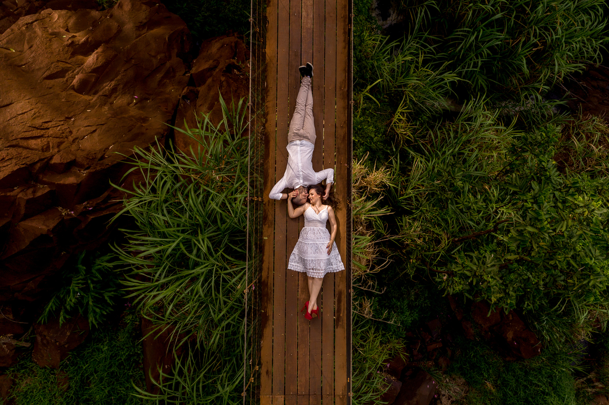 ENSAIO PRÉ-WEDDING RECANTO DAS CACHOEIRAS EM BROTAS-SP | PRÉ CASAMENTO RECANTO DAS CACHOEIRAS BROTAS-SP |  ENSAIO DE CASAL BROTAS-SP | ENSAIO DE CASAL RECANTO DAS CACHOEIRAS | FOTOS CASAL NO POR DO SOL | FOTOGRAFO DE CASAMENTO BAURU-SP | FOTOGRAFO EM BAUR