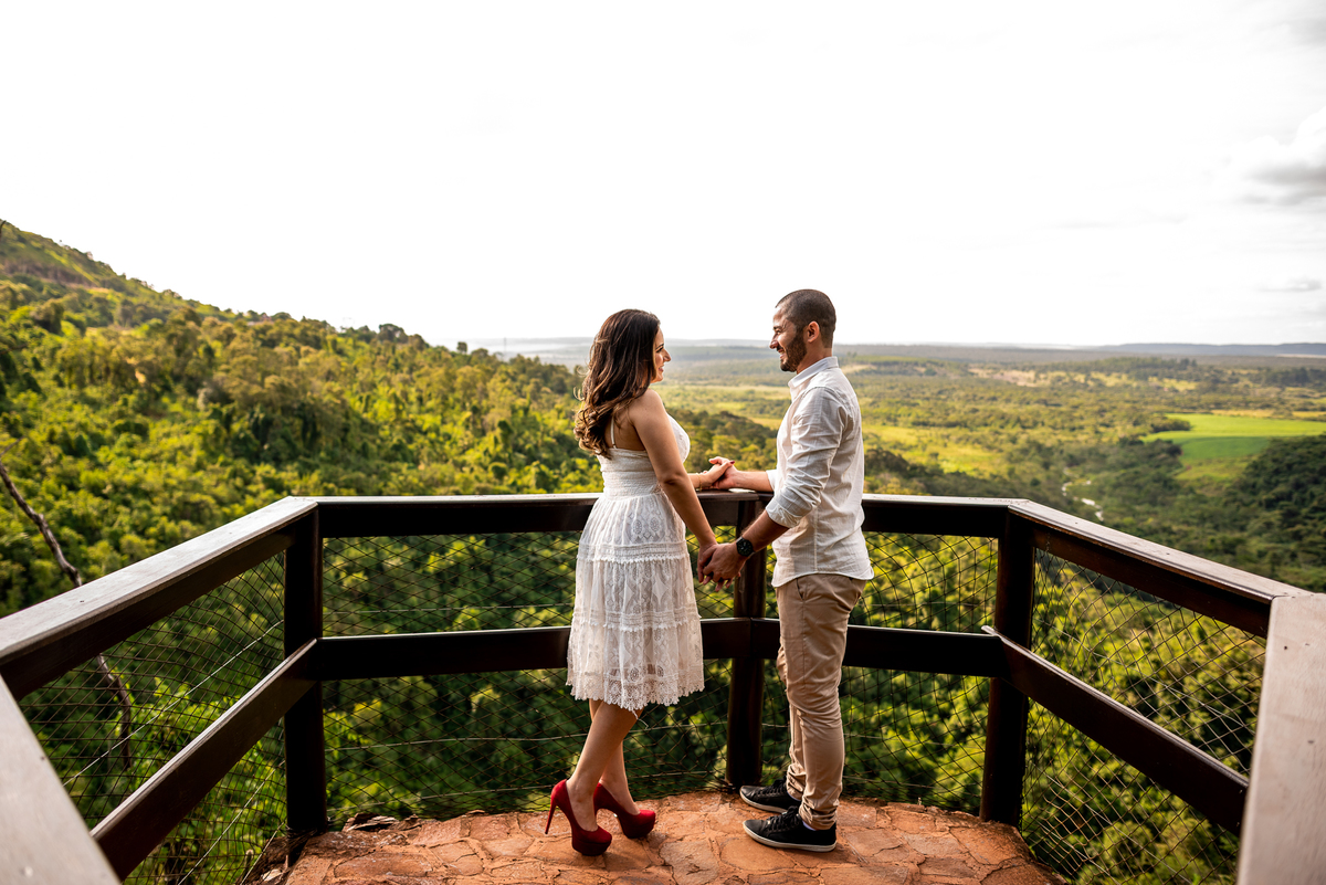 ENSAIO PRÉ-WEDDING RECANTO DAS CACHOEIRAS EM BROTAS-SP | PRÉ CASAMENTO RECANTO DAS CACHOEIRAS BROTAS-SP |  ENSAIO DE CASAL BROTAS-SP | ENSAIO DE CASAL RECANTO DAS CACHOEIRAS | FOTOS CASAL NO POR DO SOL | FOTOGRAFO DE CASAMENTO BAURU-SP | FOTOGRAFO EM BAUR
