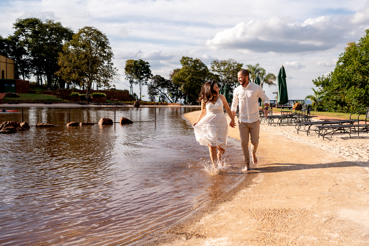 ENSAIO PRÉ-WEDDING RECANTO DAS CACHOEIRAS EM BROTAS-SP | PRÉ CASAMENTO RECANTO DAS CACHOEIRAS BROTAS-SP |  ENSAIO DE CASAL BROTAS-SP | ENSAIO DE CASAL RECANTO DAS CACHOEIRAS | FOTOS CASAL NO POR DO SOL | FOTOGRAFO DE CASAMENTO BAURU-SP | FOTOGRAFO EM BAUR