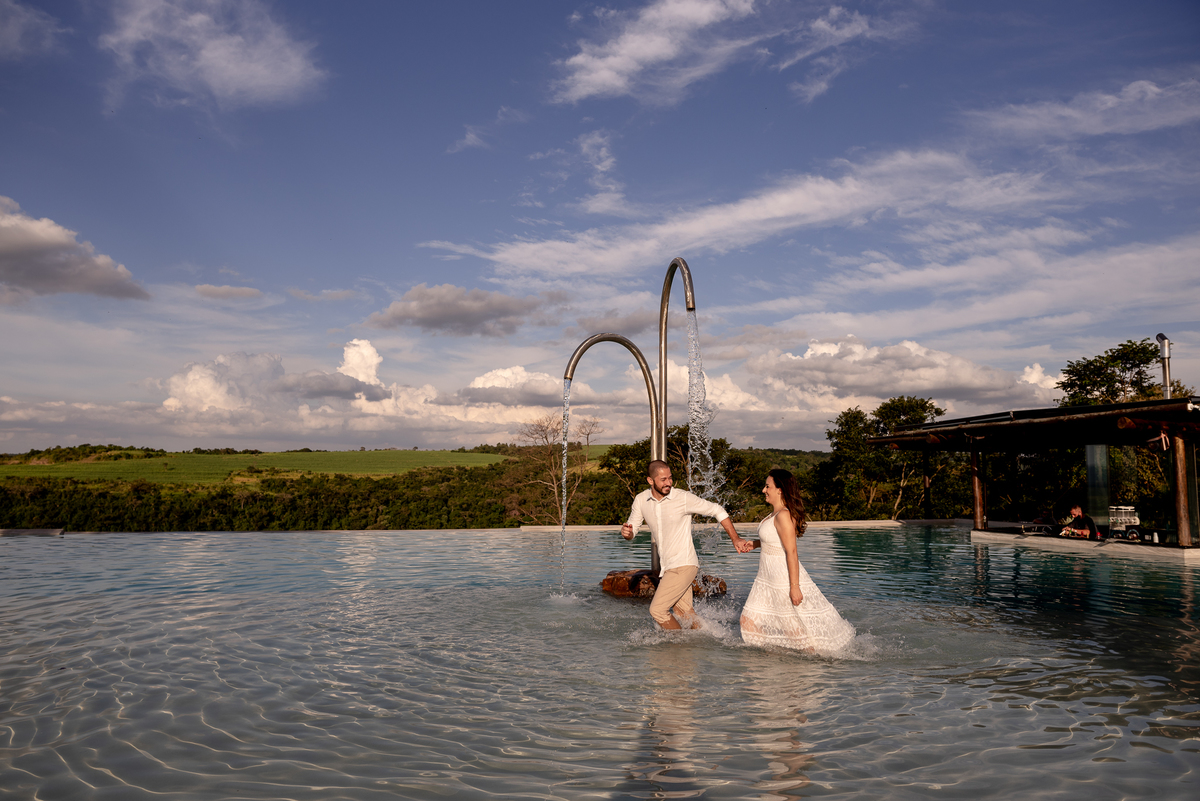 ENSAIO PRÉ-WEDDING RECANTO DAS CACHOEIRAS EM BROTAS-SP | PRÉ CASAMENTO RECANTO DAS CACHOEIRAS BROTAS-SP |  ENSAIO DE CASAL BROTAS-SP | ENSAIO DE CASAL RECANTO DAS CACHOEIRAS | FOTOS CASAL NO POR DO SOL | FOTOGRAFO DE CASAMENTO BAURU-SP | FOTOGRAFO EM BAUR