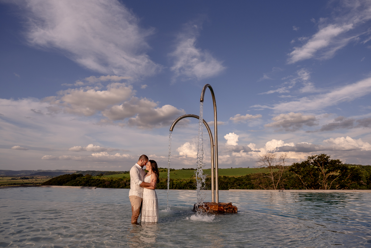 ENSAIO PRÉ-WEDDING RECANTO DAS CACHOEIRAS EM BROTAS-SP | PRÉ CASAMENTO RECANTO DAS CACHOEIRAS BROTAS-SP |  ENSAIO DE CASAL BROTAS-SP | ENSAIO DE CASAL RECANTO DAS CACHOEIRAS | FOTOS CASAL NO POR DO SOL | FOTOGRAFO DE CASAMENTO BAURU-SP | FOTOGRAFO EM BAUR