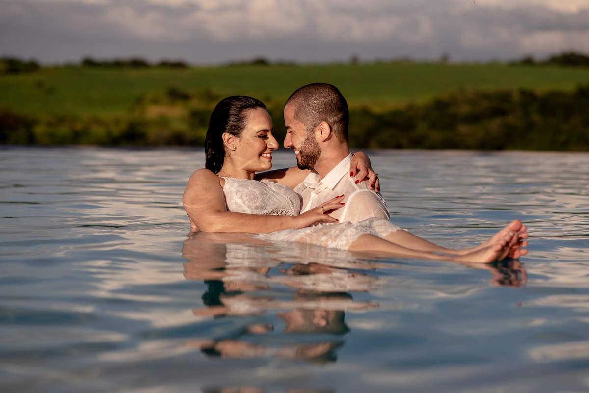 ENSAIO PRÉ-WEDDING RECANTO DAS CACHOEIRAS EM BROTAS-SP | PRÉ CASAMENTO RECANTO DAS CACHOEIRAS BROTAS-SP |  ENSAIO DE CASAL BROTAS-SP | ENSAIO DE CASAL RECANTO DAS CACHOEIRAS | FOTOS CASAL NO POR DO SOL | FOTOGRAFO DE CASAMENTO BAURU-SP | FOTOGRAFO EM BAUR