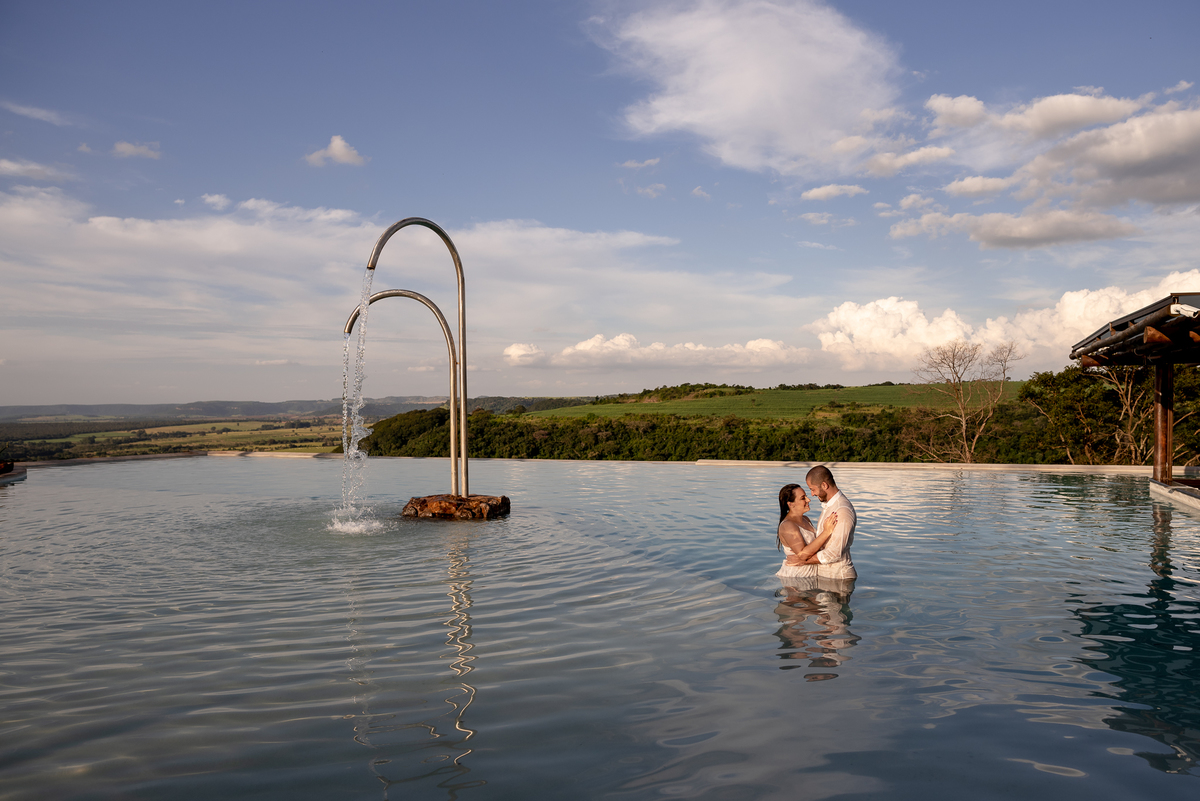 ENSAIO PRÉ-WEDDING RECANTO DAS CACHOEIRAS EM BROTAS-SP | PRÉ CASAMENTO RECANTO DAS CACHOEIRAS BROTAS-SP |  ENSAIO DE CASAL BROTAS-SP | ENSAIO DE CASAL RECANTO DAS CACHOEIRAS | FOTOS CASAL NO POR DO SOL | FOTOGRAFO DE CASAMENTO BAURU-SP | FOTOGRAFO EM BAUR