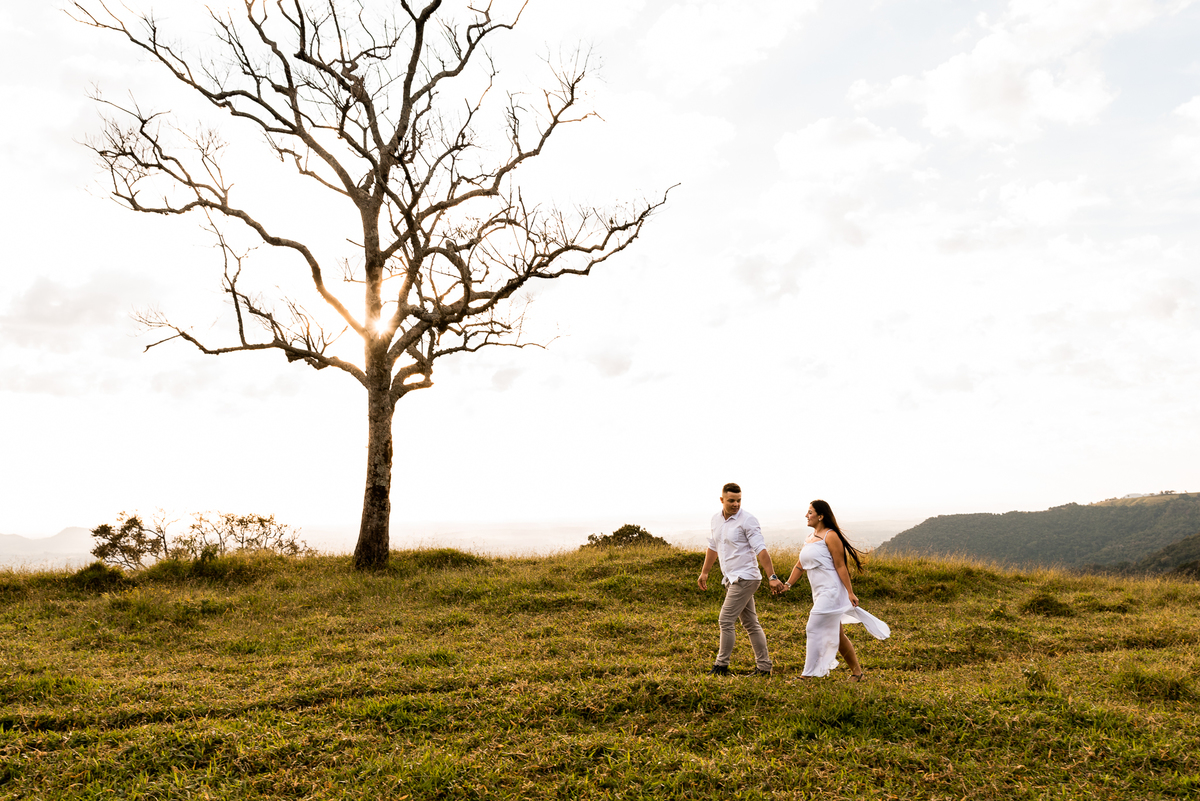 ENSAIO PRÉ-WEDDING GIGANTE ADORMECIDO | PRÉ CASAMENTO PARDINHO-SP |  ENSAIO DE CASAL PRÉ WEDDING | ENSAIO DE CASAL | FOTOS CASAL NO NASCER DO SOL  | FOTOGRAFO DE CASAMENTO BAURU-SP | FOTOGRAFO EM BAURU-SP | ENSAIO PRÉ WEDDING NO NASCER DO   | ENSAIO CASAL