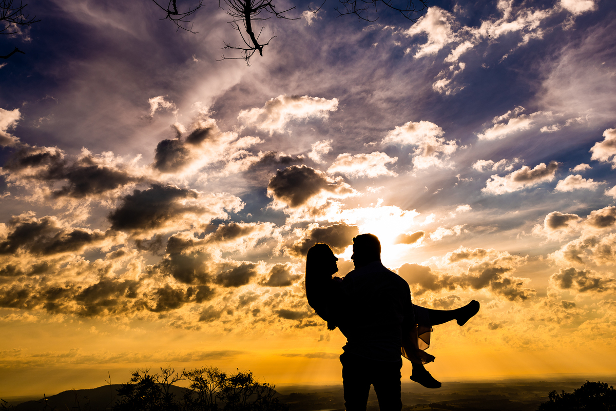 ENSAIO PRÉ-WEDDING GIGANTE ADORMECIDO | PRÉ CASAMENTO PARDINHO-SP |  ENSAIO DE CASAL PRÉ WEDDING | ENSAIO DE CASAL | FOTOS CASAL NO NASCER DO SOL  | FOTOGRAFO DE CASAMENTO BAURU-SP | FOTOGRAFO EM BAURU-SP | ENSAIO PRÉ WEDDING NO NASCER DO   | ENSAIO CASAL