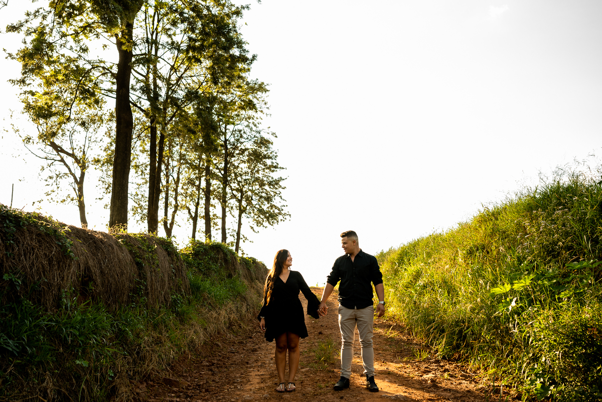 ENSAIO PRÉ-WEDDING GIGANTE ADORMECIDO | PRÉ CASAMENTO PARDINHO-SP |  ENSAIO DE CASAL PRÉ WEDDING | ENSAIO DE CASAL | FOTOS CASAL NO NASCER DO SOL  | FOTOGRAFO DE CASAMENTO BAURU-SP | FOTOGRAFO EM BAURU-SP | ENSAIO PRÉ WEDDING NO NASCER DO   | ENSAIO CASAL