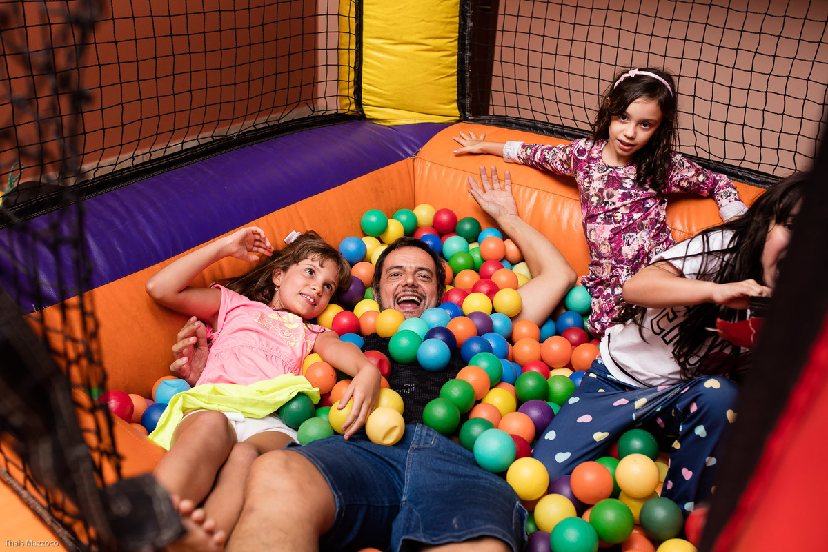 festa de aniversario infantil em casa tema decoraçao pocoyo cama elastica thais mazzoco fotografia