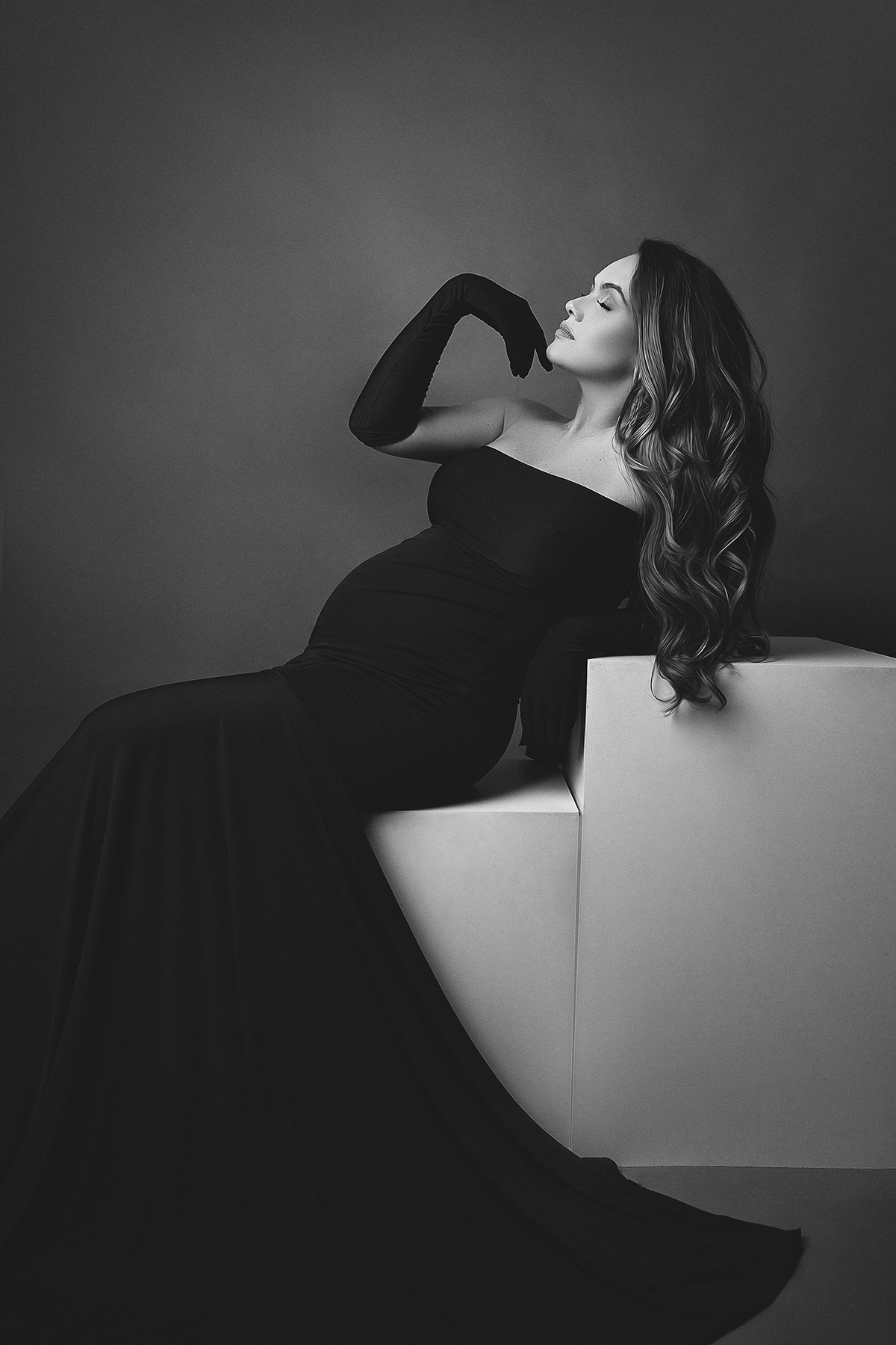 Ensaio Gestante preto e branco em estúdio em Belo Horizonte