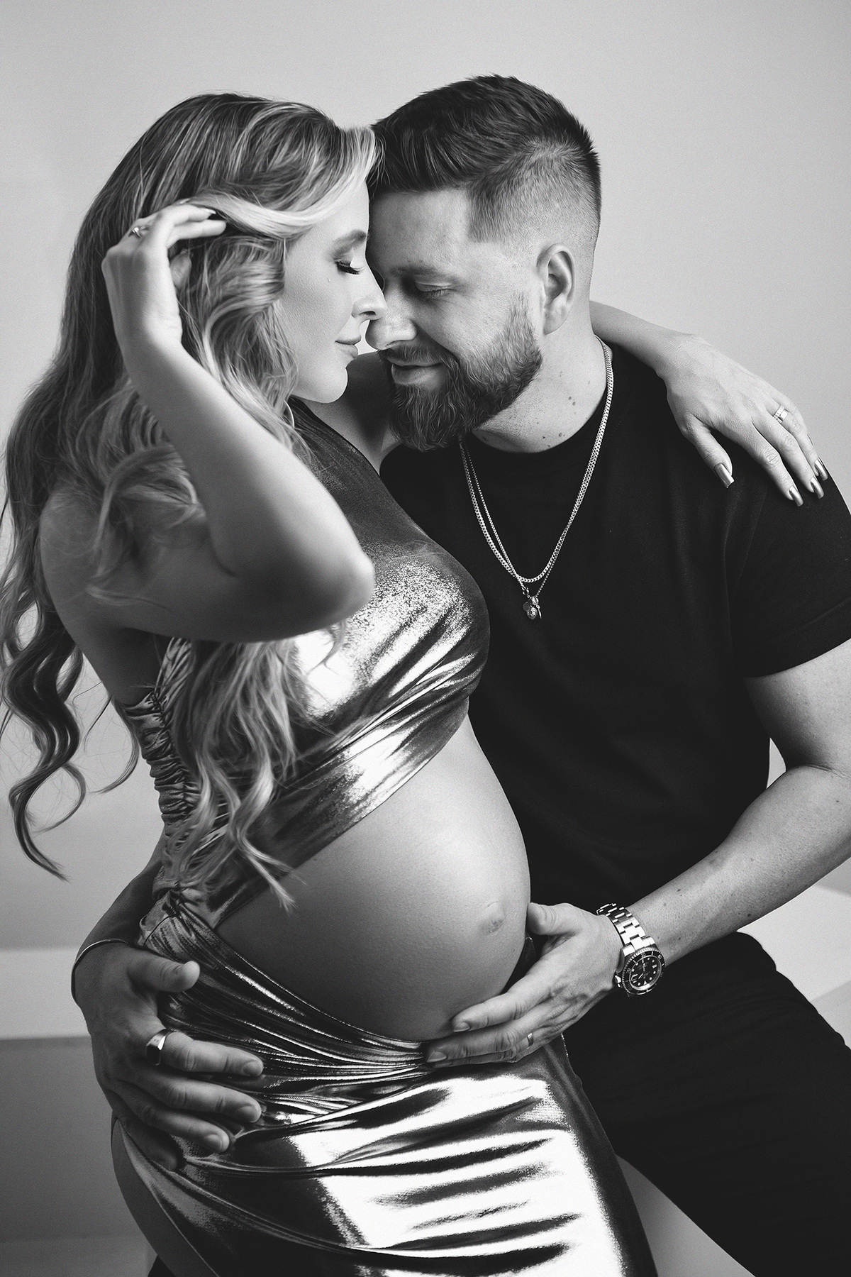 Ensaio gestante preto e branco em Estúdio em Belo Horizonte