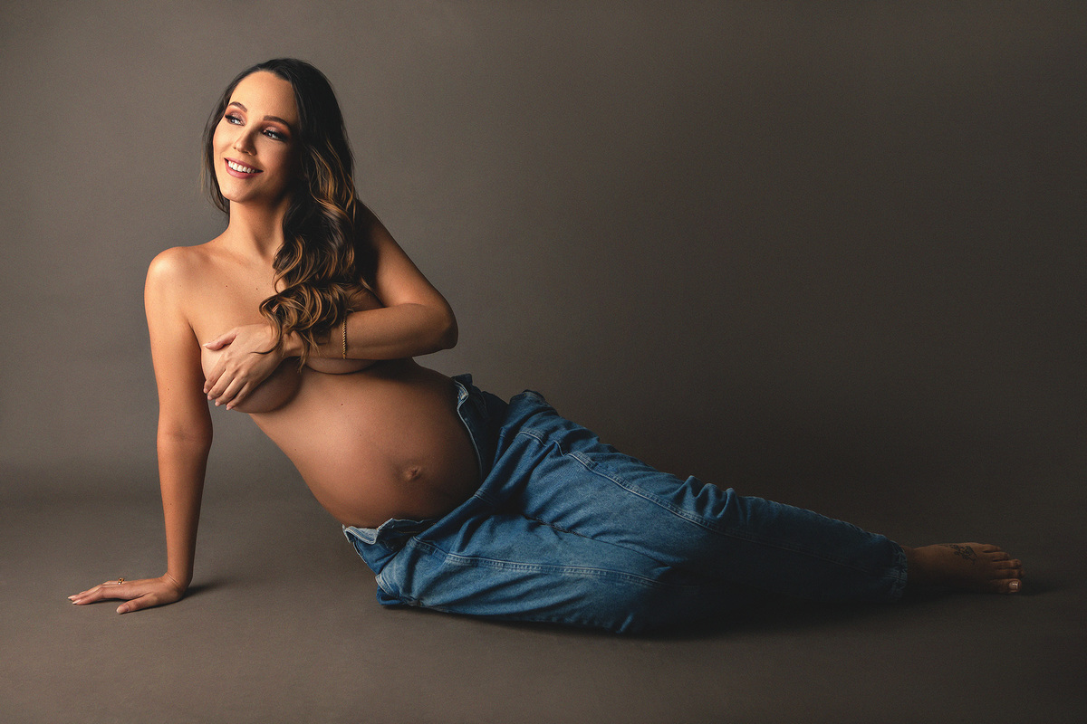 Ensaio gestante em estúdio em Belo Horizonte