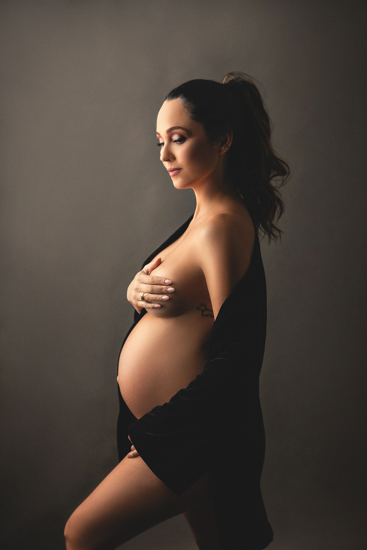 Ensaio gestante em estúdio em Belo Horizonte