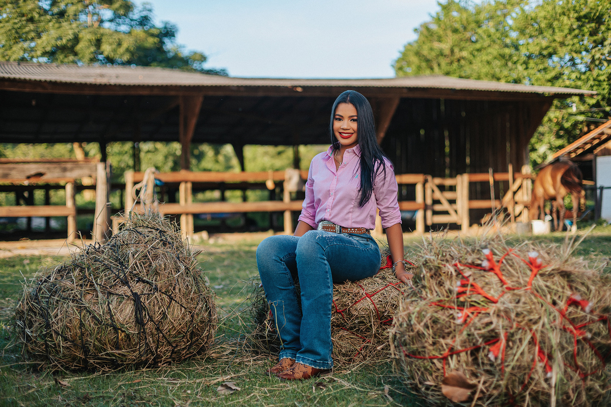 ensaio, feminino, cowntry, fazenda, casal, ensaiofeminino, moda, flaviomarques, fotografias, xinguara, sensual, fazenda, fotografia, aniversario, fax, xinguara