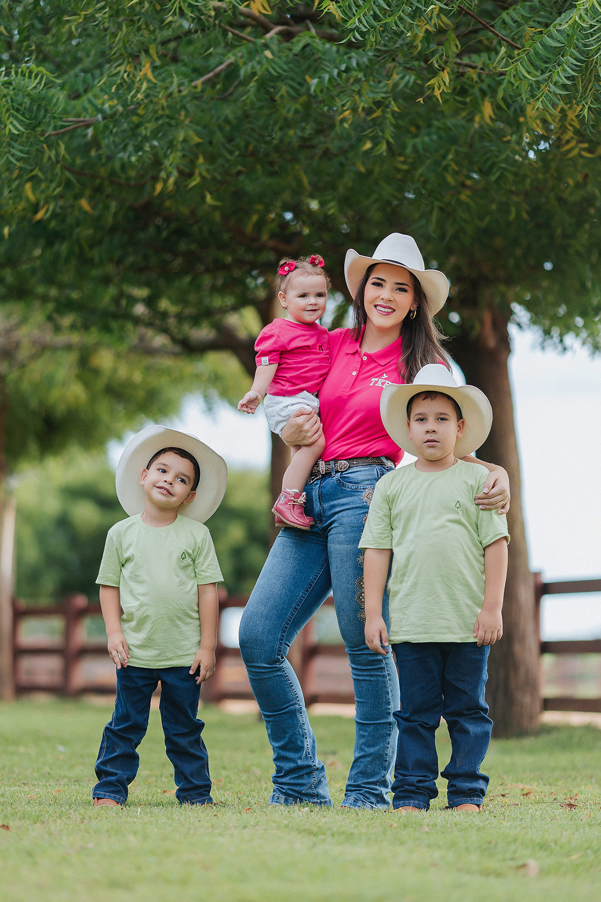 débora, celeiro, country, dia, das, maes, maes, mae, mulher, fotos, crianças, familia, feliz, pinterest, instagram, modelo, ideias, criatividade, fotografo, flaviomarquesfotografias, xinguara, fotos,