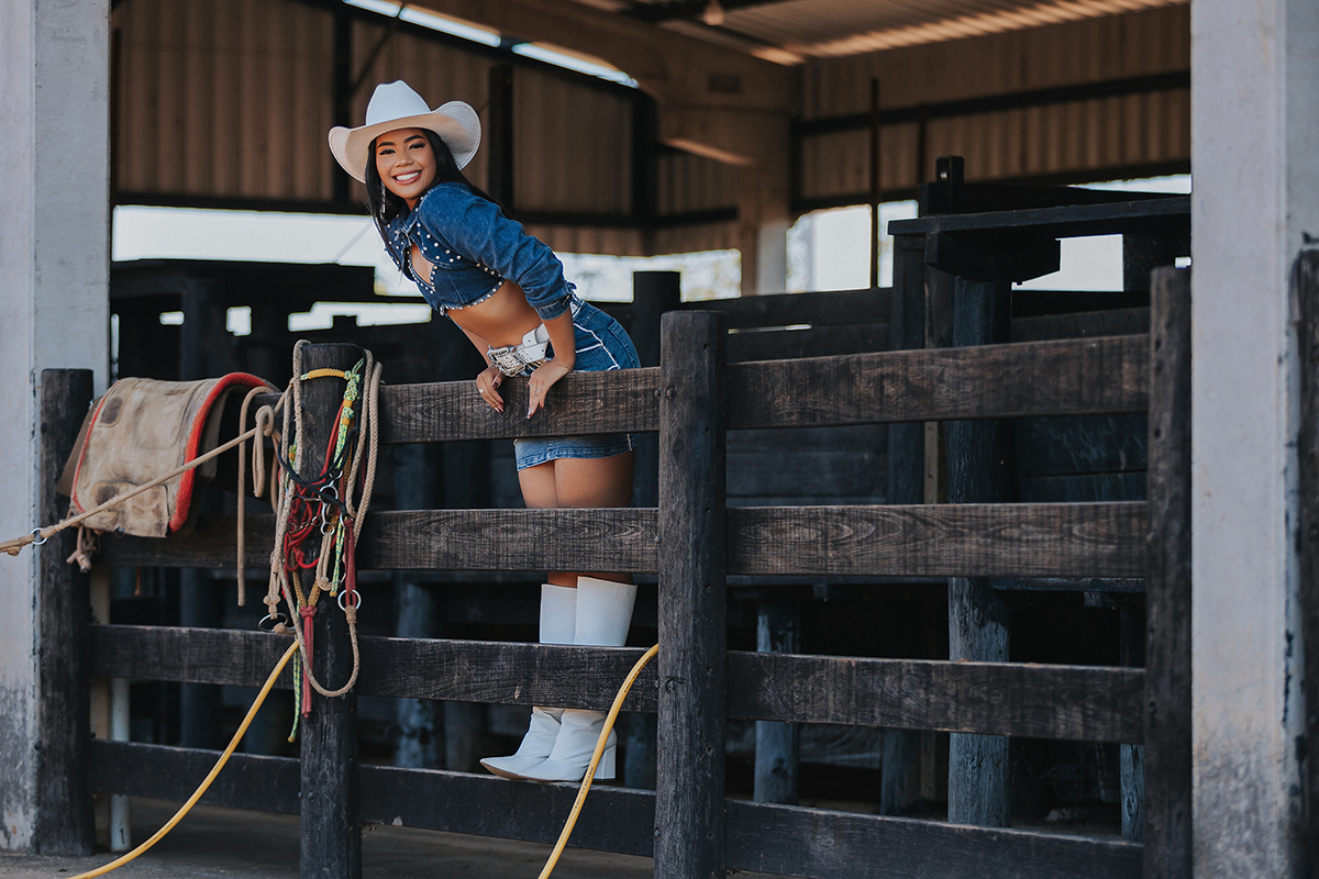 jhenyfer, vitória, ensaio, xinguara, fotos, criativas, flaviomarquesfotografias, fotografo, ensaio, feminino, externo, sensual, sexy, fotos, luz, natural, chapeu, fax, FAX2024, Rainha, fax, xinguara