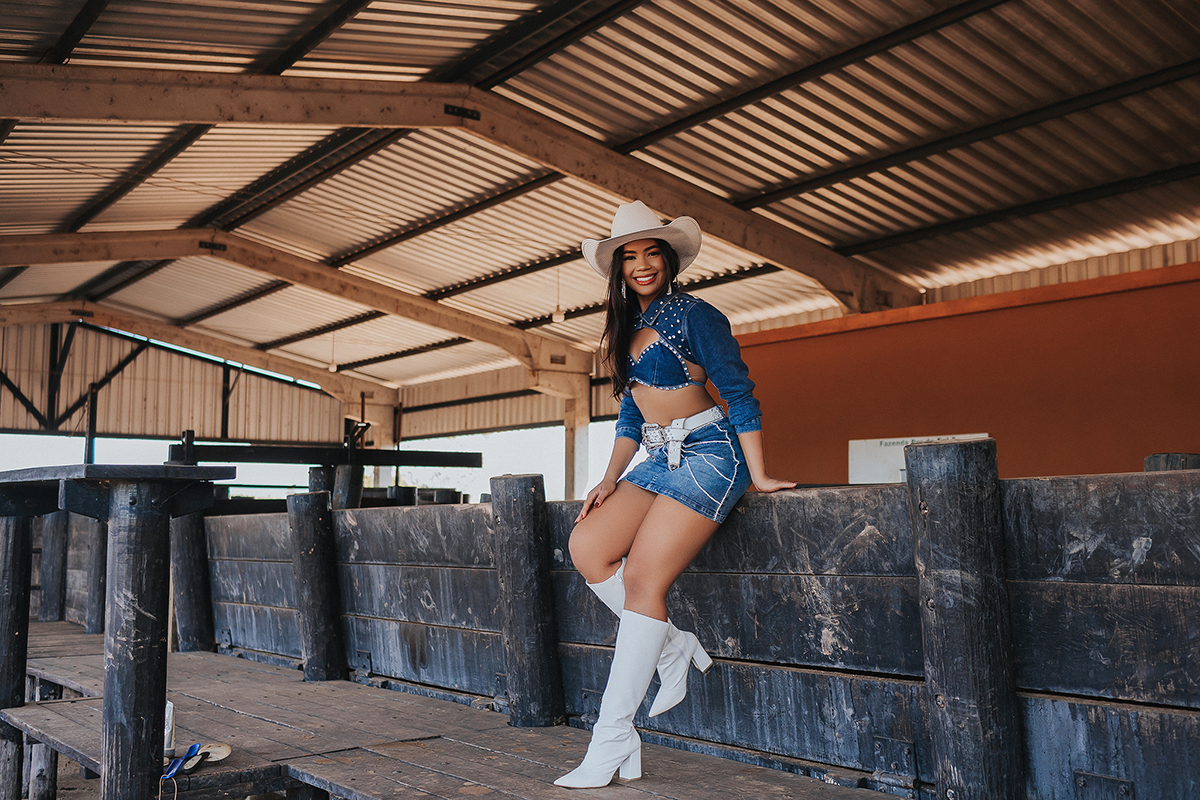 jhenyfer, vitória, ensaio, xinguara, fotos, criativas, flaviomarquesfotografias, fotografo, ensaio, feminino, externo, sensual, sexy, fotos, luz, natural, chapeu, fax, FAX2024, Rainha, fax, xinguara