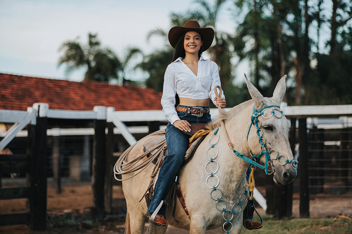vitoria, cristina, fazenda, country, cavalos, sensual, rainha fax, xinguara, fotos, criativas, mulher, fotos, fotografo, flaviomarques,