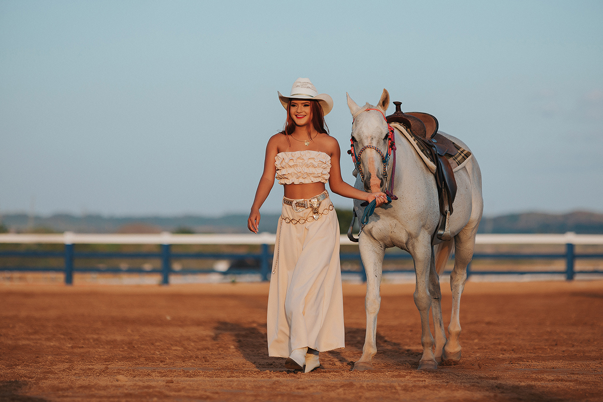 oziane, rainha, fax, xinguara, flaviomarquesfotografias, flavio, marques, instagram, flavio, fotografo, feminino, ensaio, mulheres, maquiagem, agro, boi, vaca, sensual, cabelo, instagram, flaviomarques, flaviomarquesfotografias