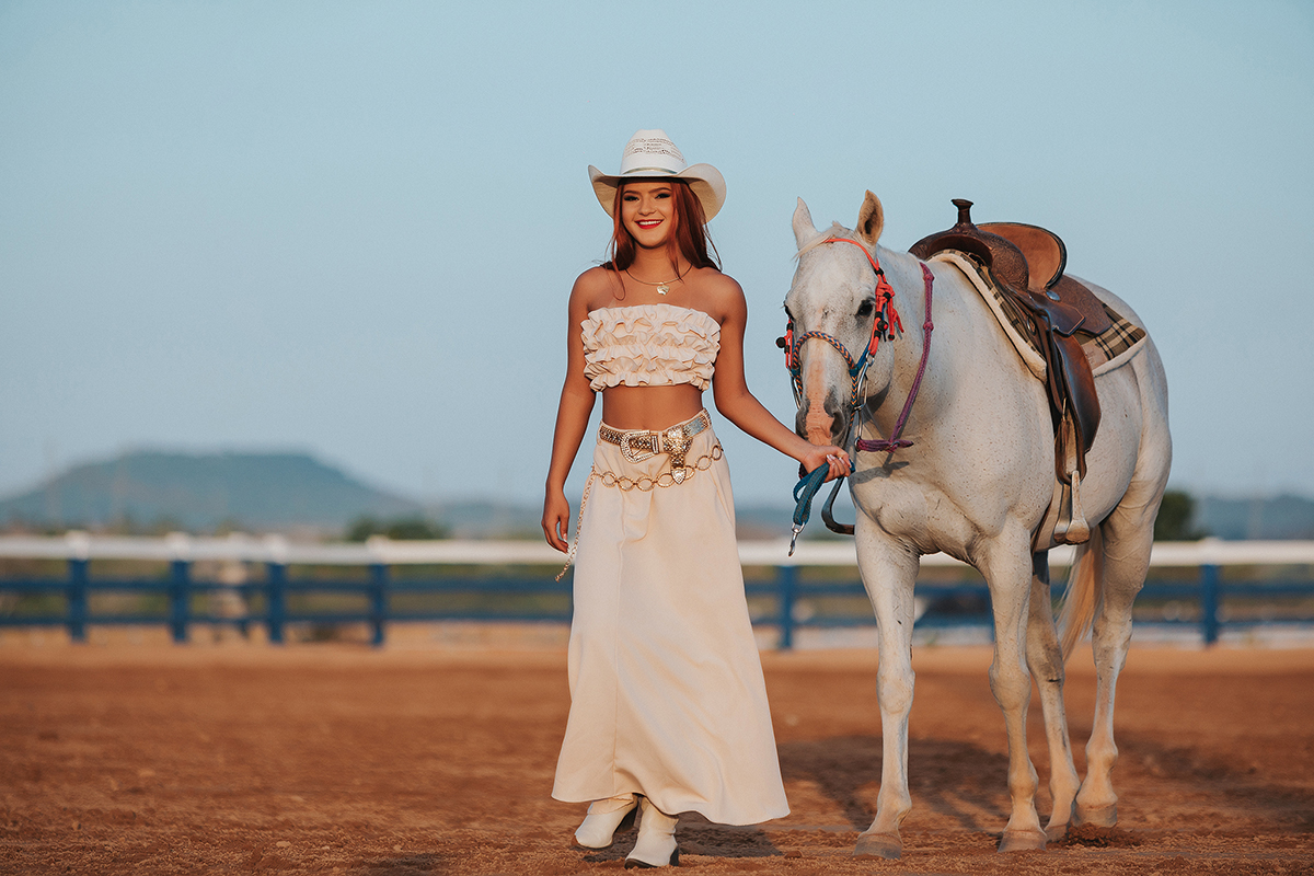 oziane, rainha, fax, xinguara, flaviomarquesfotografias, flavio, marques, instagram, flavio, fotografo, feminino, ensaio, mulheres, maquiagem, agro, boi, vaca, sensual, cabelo, instagram, flaviomarques, flaviomarquesfotografias