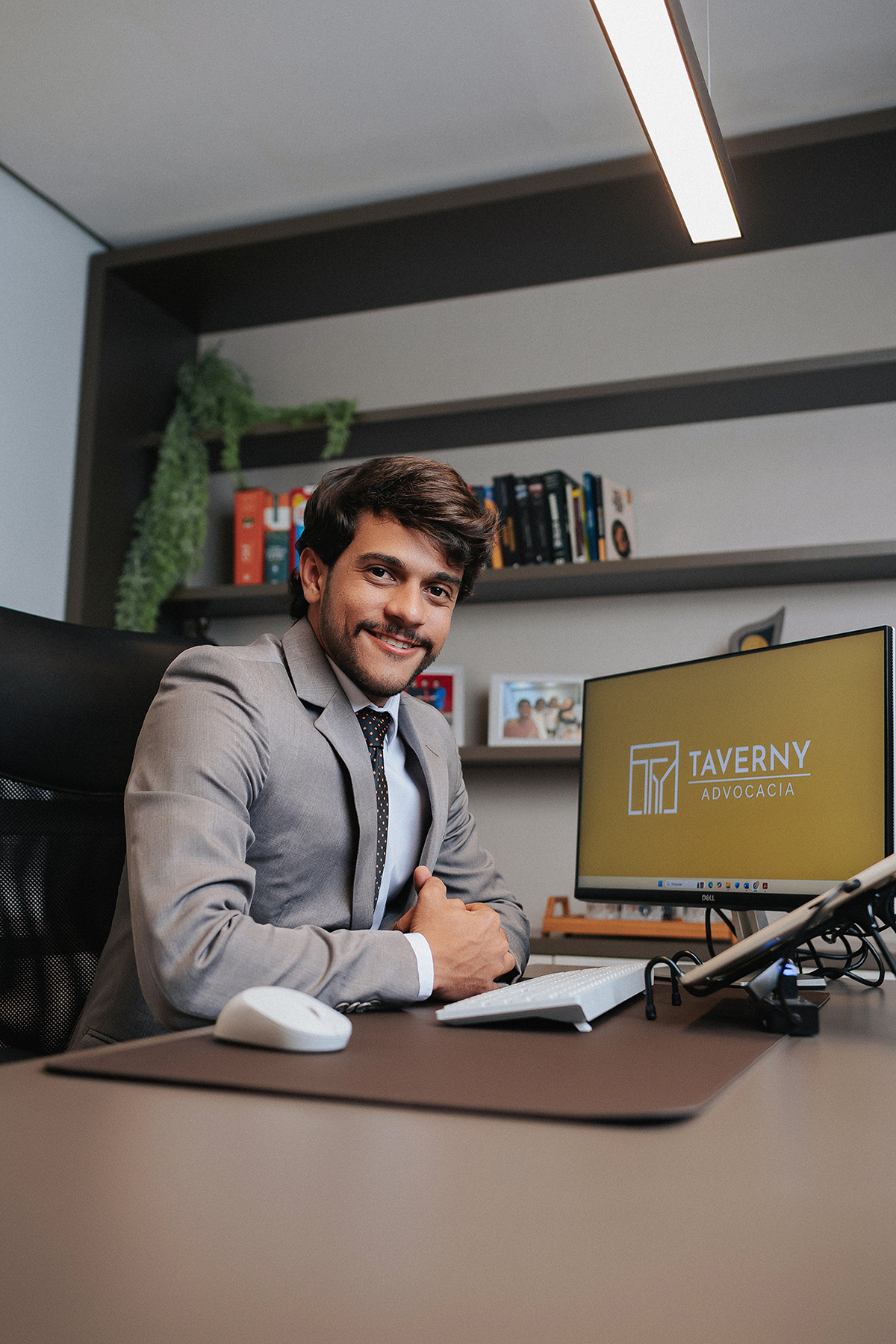 dr wilton, advogado, xinguara, clt, direito, trabalhista, escritório, advocacia, xinguara, taverny, dr, causidico, jurista, tribunal, trabalho, xinguara, flaviomarquesfotografias, xinguara