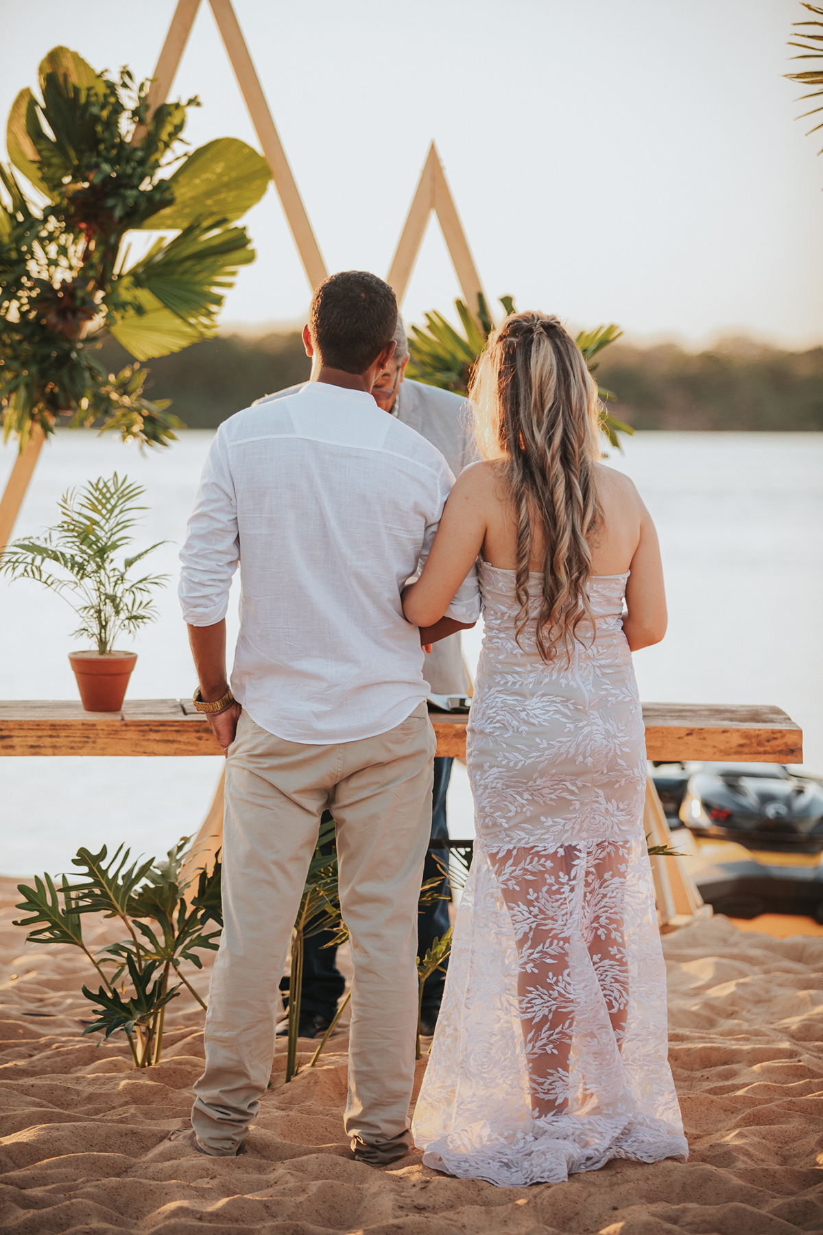 casamento, barbara, klezio, pontão, xinguara, são, josé, fotos, praia, casamento, flaviomarquesfotografias, ensaio, noiva, noivo, vestido, noiva, penteado, cabelo, maquiagem, flaviomarquesfotografias