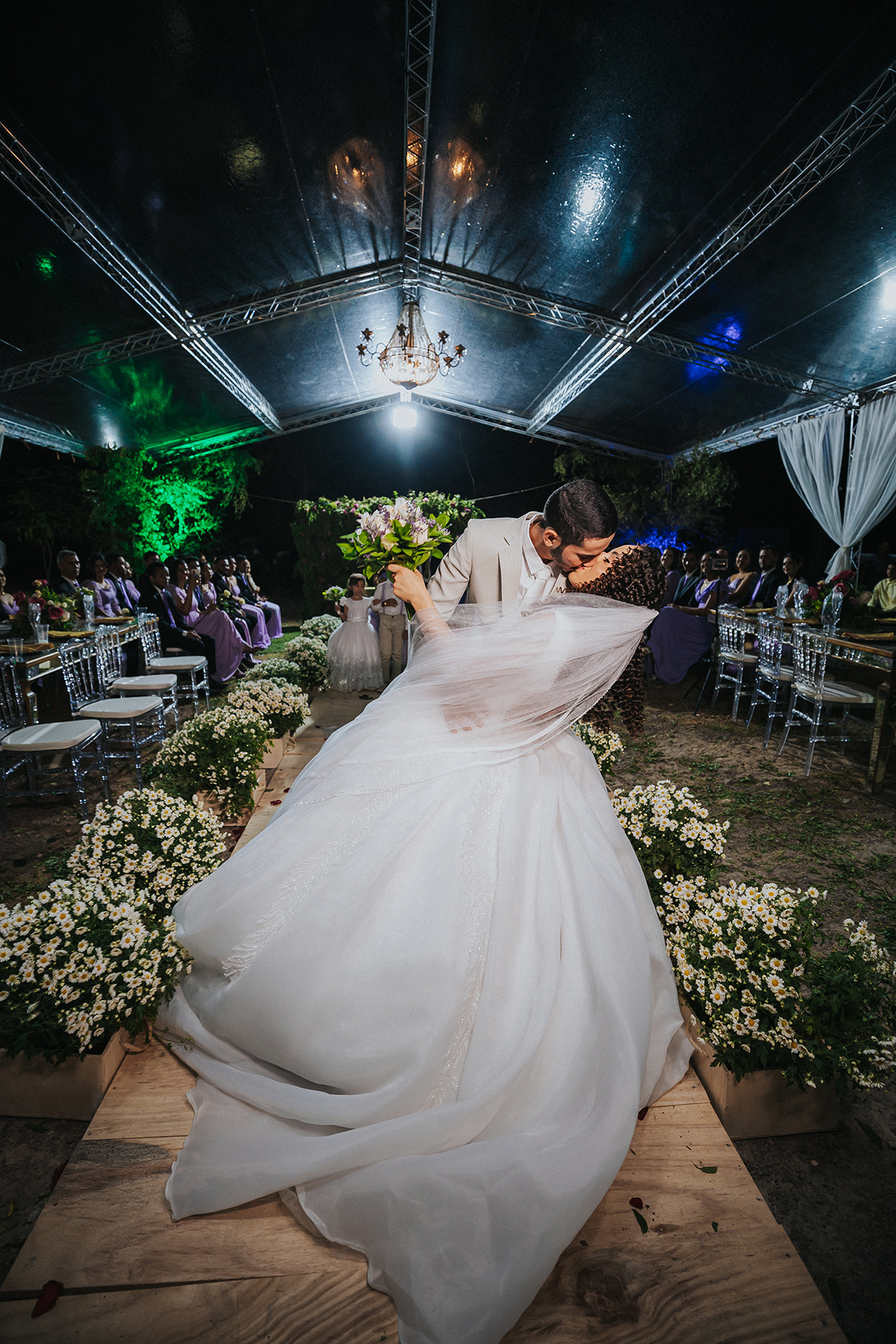 amanda, Paulo, Henrique, casamento, água, azul, noivas, fotos, criativas, makingoff, detalhes, casamento, vestido, sandalia, calçado, decoração, noiva, maquiagem, cabelo, fotógrafo, flaviomarquesfotografias