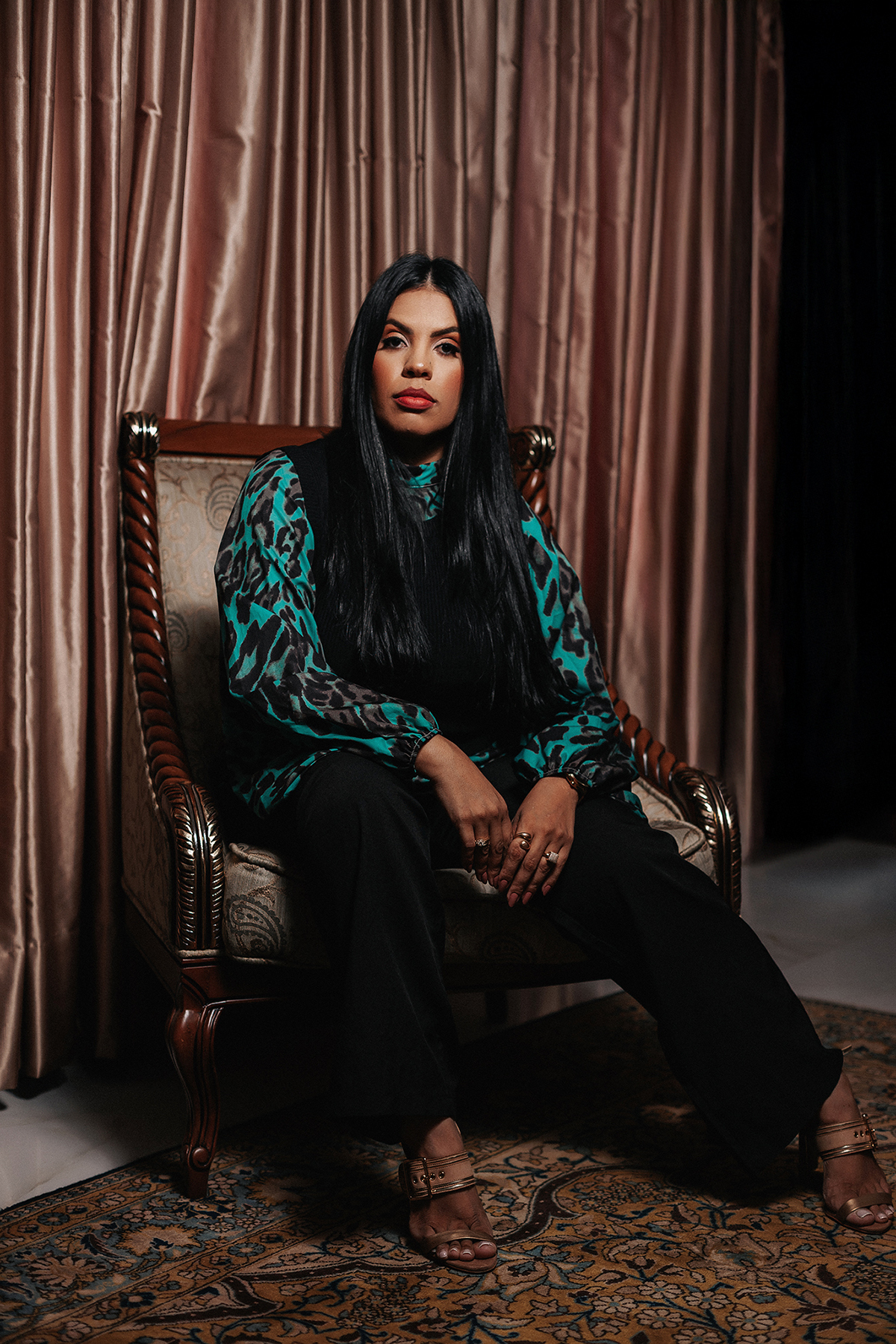 elenize, reis, Xinguara, sofá, concerto, couro, fotos, produtos, estofados, flavio, marques, fotografias, xinguara, fotografo feminino, mulheres, empresárias, empresas, bancos, credito, flaviomarquesfotografias