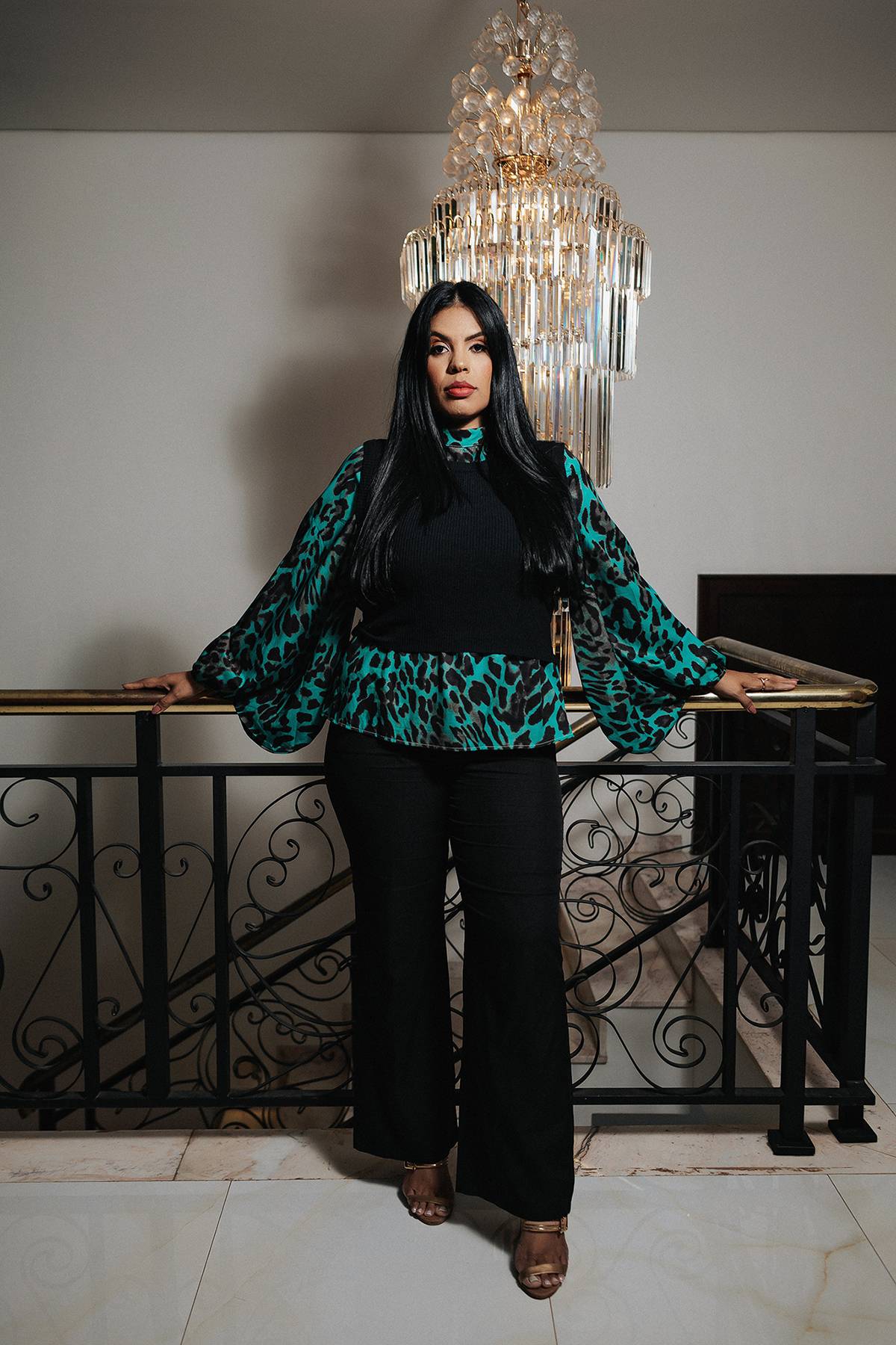 elenize, reis, Xinguara, sofá, concerto, couro, fotos, produtos, estofados, flavio, marques, fotografias, xinguara, fotografo feminino, mulheres, empresárias, empresas, bancos, credito, flaviomarquesfotografias