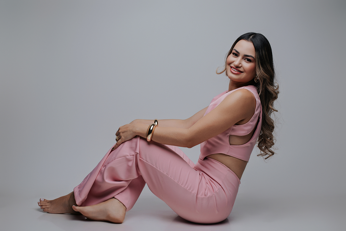 marlessandra, ensaio, flaviomarquesfotografias, xinguara, fotografo, pará, foto, criativa, aniversário, estudio, enfermeira, agua azul, luz, bola de luz, balõões