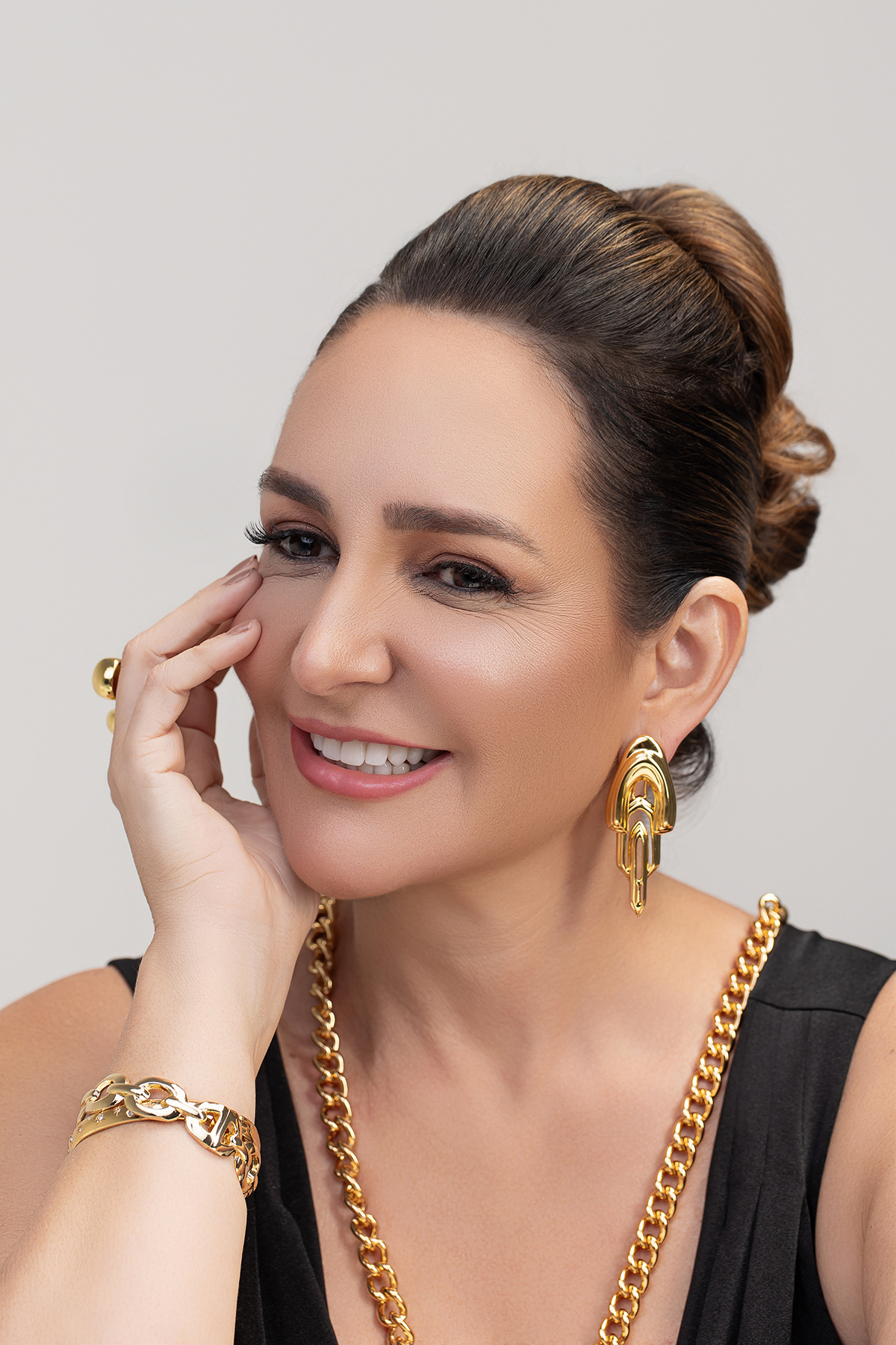 Dra Karina Vuolo, ensaio, feminino, mulher, JK vuolo, joias, cop30, ensaio karina vuolo, fotografo flaviomarquesfotografias, ensaio, feminino, mulher, xinguara, beleza, posicionamento de marca, perfil criativo, ensaio make