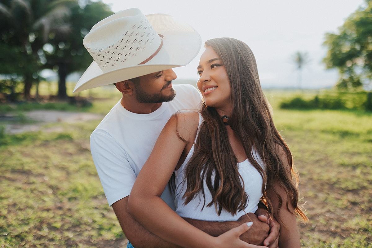 stella, gleidson, casal, noivos, canaã dos carajás, fotos, sorriso, casal, amor, carinho, afeto, romance, felicidade, casal, paixão, fogo, ensaio, fotográfico, flaviomarquesfotografias, fotografo, xinguara, pará, sul do pará, canaã