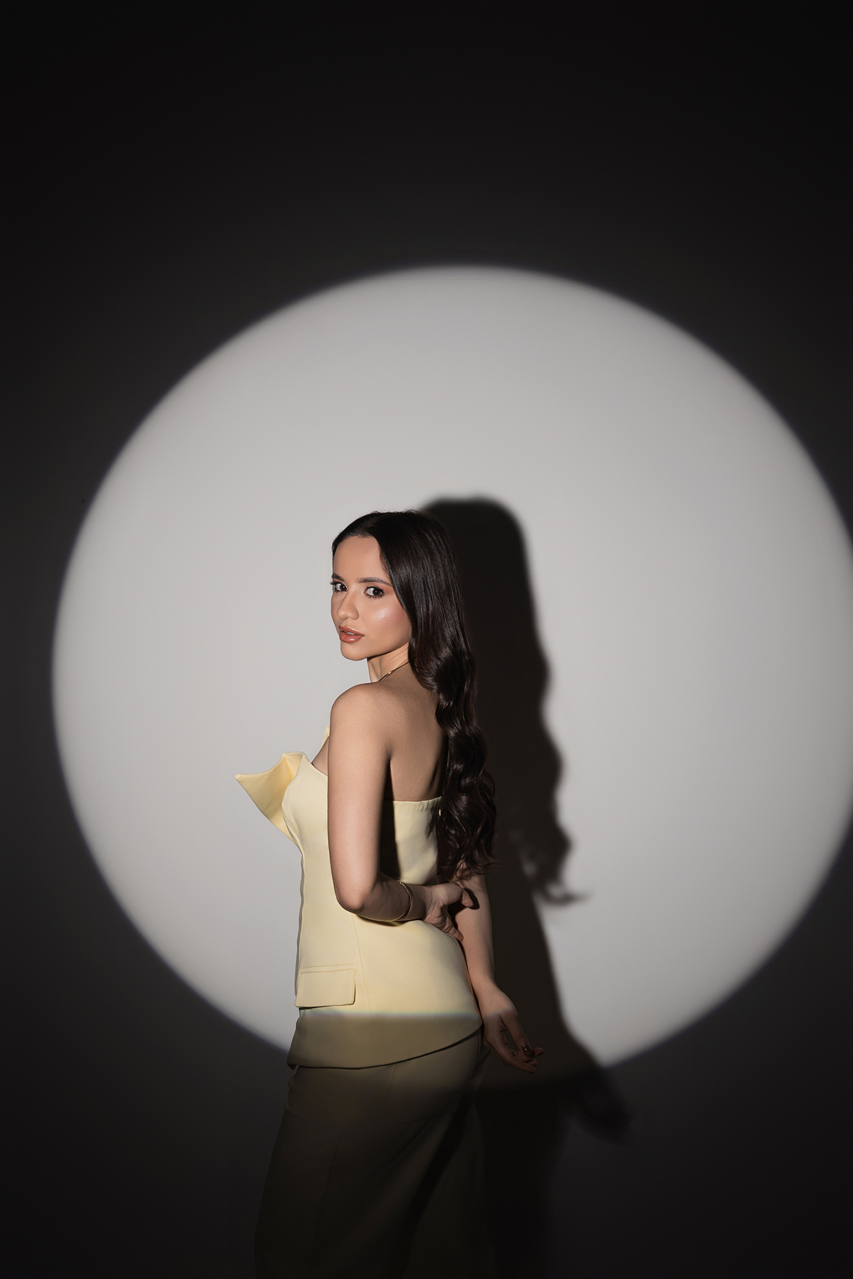 ensaio, feminino, florence, marcelly, santos, flaviomarquesfotografias, xinguara, fotografo, estudio, ensaio feminino, luz, criativa, retratos, posicionamento profissional, mulher, forte, empreendedorismo