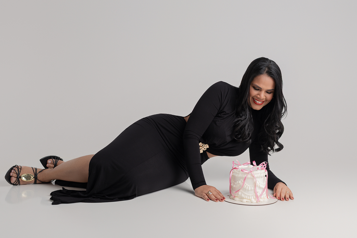 ensaio, aniversário, vanuza, fotos, estudio, criativas, sesão fotográfica, aniversário, flaviomarquesfotografias, bolo, aniversário, fotos, estudio