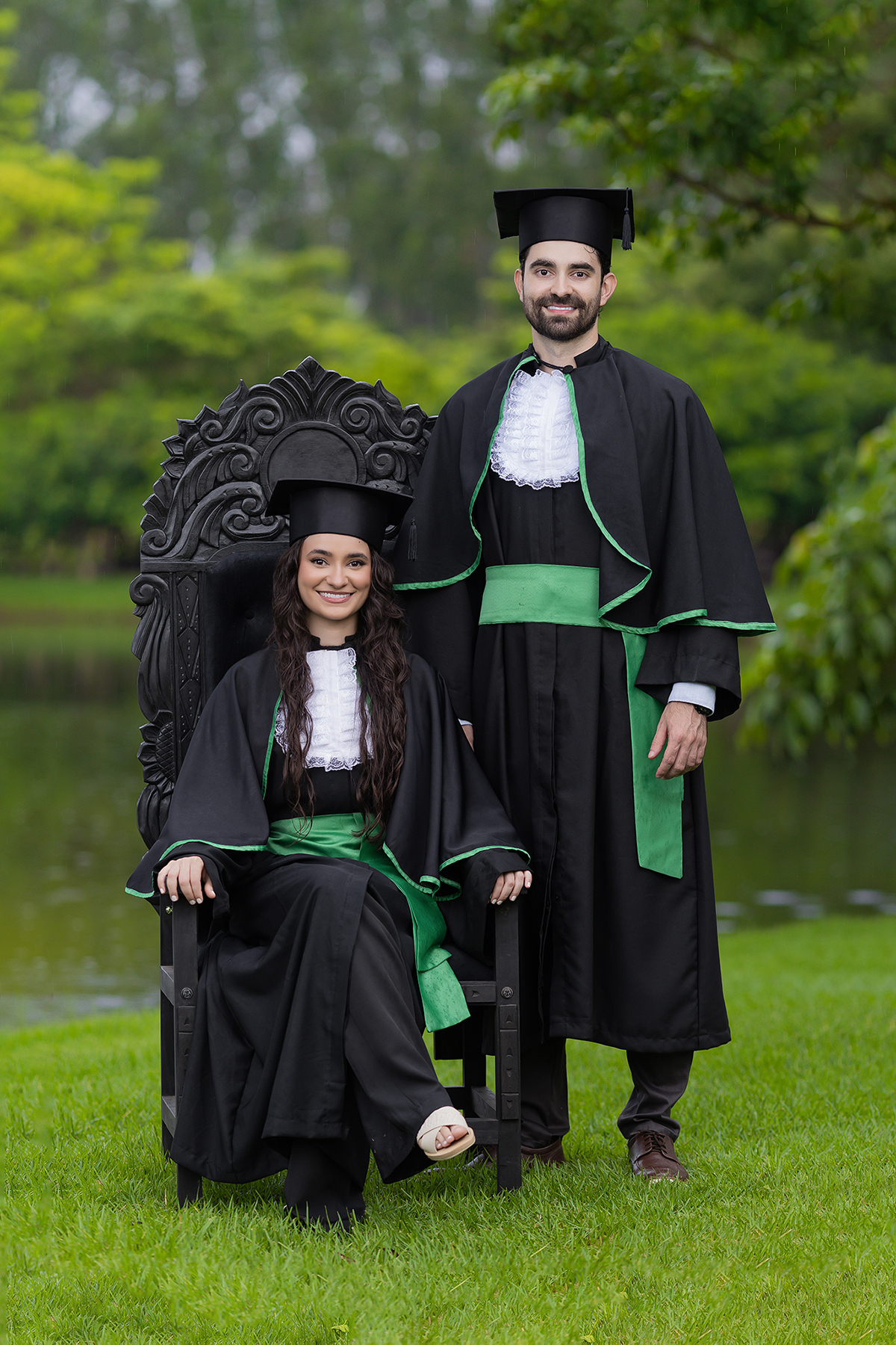 formando, ensaio, medicina, xinguara, familia, médicos, ester, rafael, navel veiculos, xinguara, fotos, externas, ensaio, chuva, mulher, homem, familia, fotos, criativas, flaviomarquesfotografias