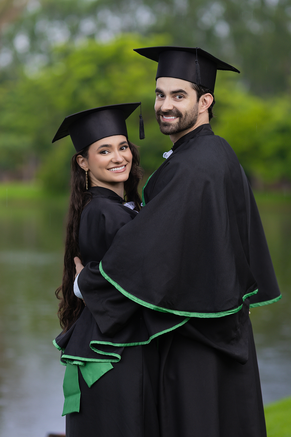 formando, ensaio, medicina, xinguara, familia, médicos, ester, rafael, navel veiculos, xinguara, fotos, externas, ensaio, chuva, mulher, homem, familia, fotos, criativas, flaviomarquesfotografias