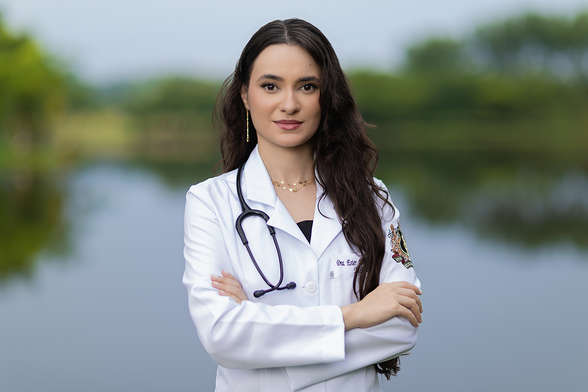 formando, ensaio, medicina, xinguara, familia, médicos, ester, rafael, navel veiculos, xinguara, fotos, externas, ensaio, chuva, mulher, homem, familia, fotos, criativas, flaviomarquesfotografias