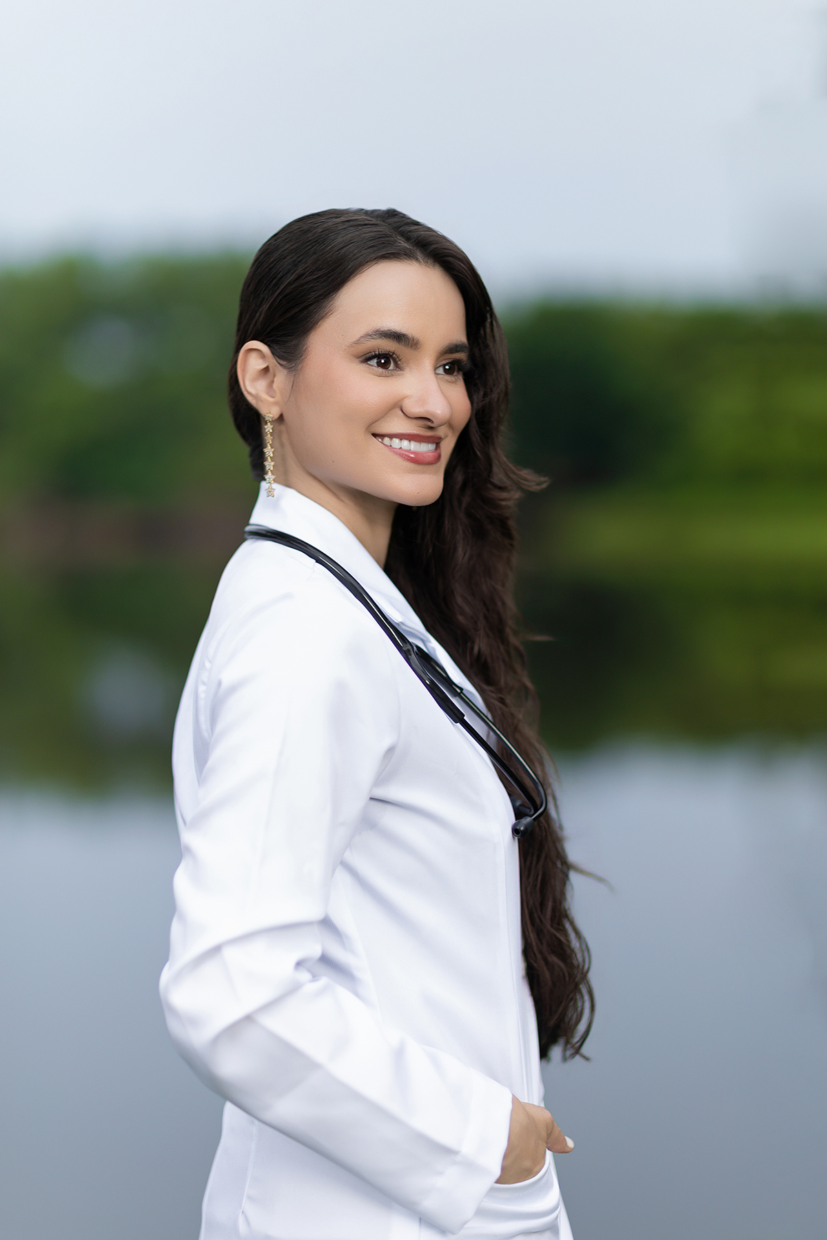 formando, ensaio, medicina, xinguara, familia, médicos, ester, rafael, navel veiculos, xinguara, fotos, externas, ensaio, chuva, mulher, homem, familia, fotos, criativas, flaviomarquesfotografias