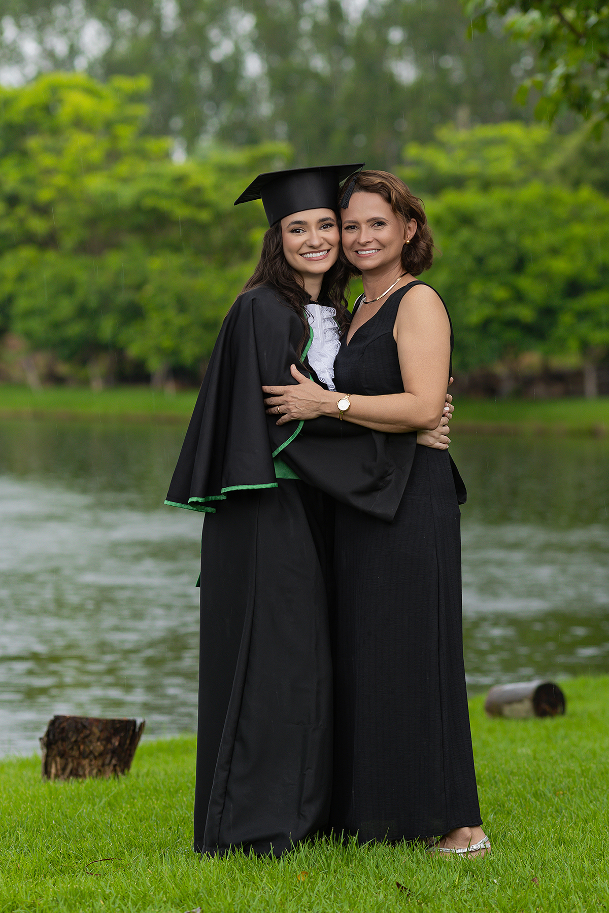 formando, ensaio, medicina, xinguara, familia, médicos, ester, rafael, navel veiculos, xinguara, fotos, externas, ensaio, chuva, mulher, homem, familia, fotos, criativas, flaviomarquesfotografias