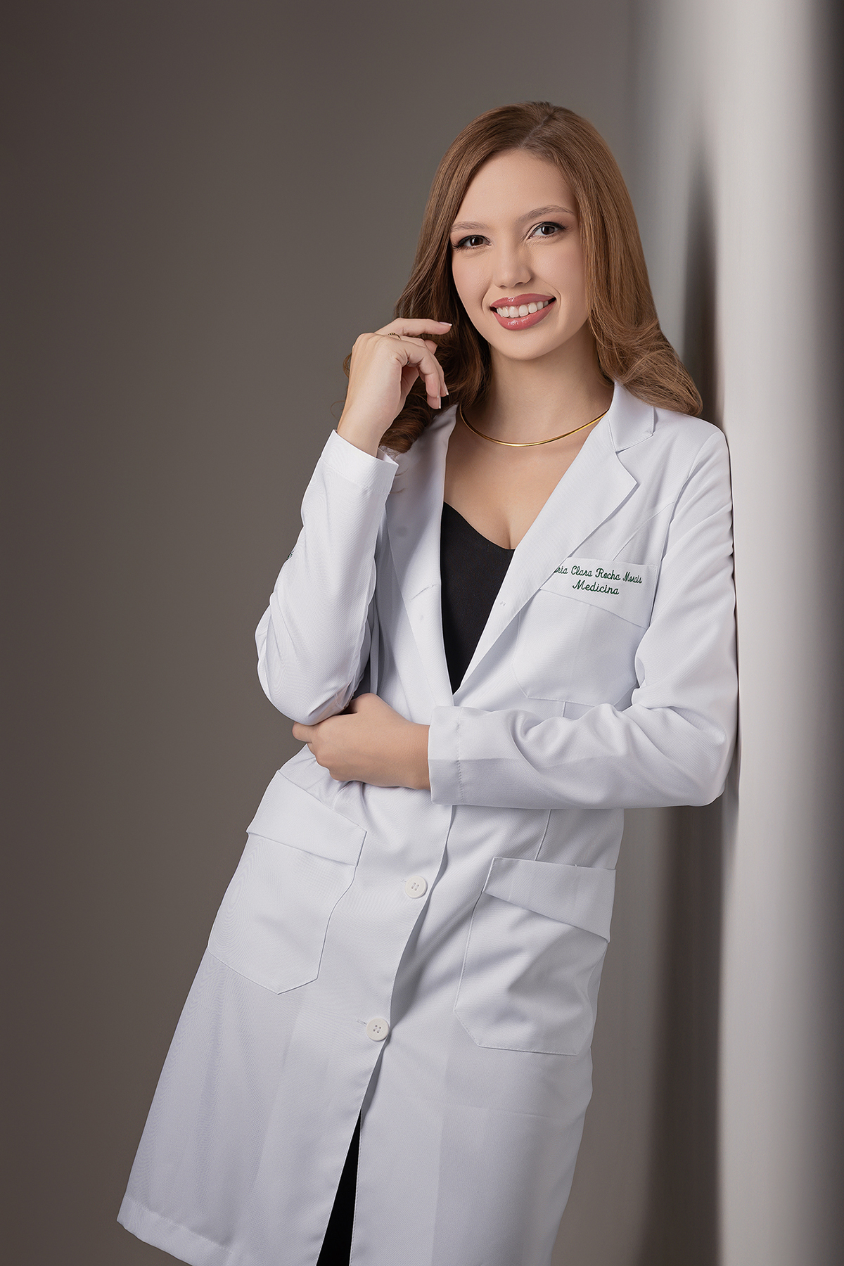 Meio médico, formatura, fotos, formando, estudio, xinguara, flaviomarquesfotografias, ensaio, feminino, familia, estudio, cleia nunes, fotos, medicina, formatura, formando, beca, jaleco
