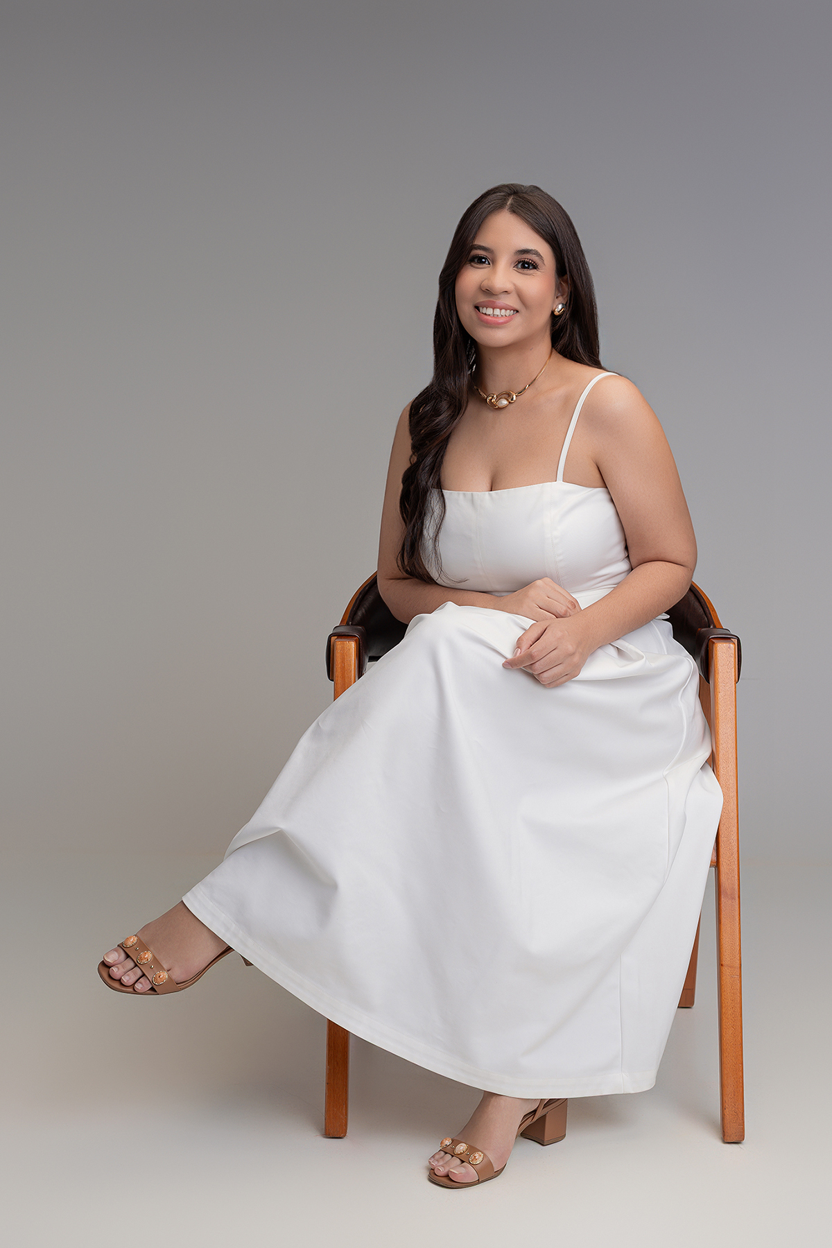 Meio médico, formatura, fotos, formando, estudio, xinguara, flaviomarquesfotografias, ensaio, feminino, familia, estudio, cleia nunes, fotos, medicina, formatura, formando, beca, jaleco