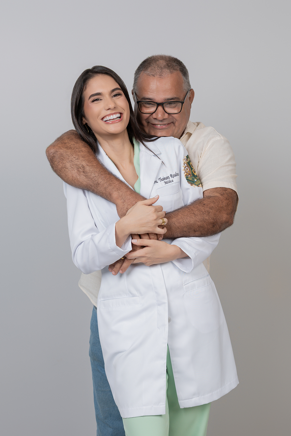 Thainara Rosalves, ensaio, formatura, formanda, médica, medicina, fotos, formanda, familia, clinica, ensaio formatura, fotos familia formatura, aluno medicina, fotos criativas, ensaio medica, flaviomarquesfotografias