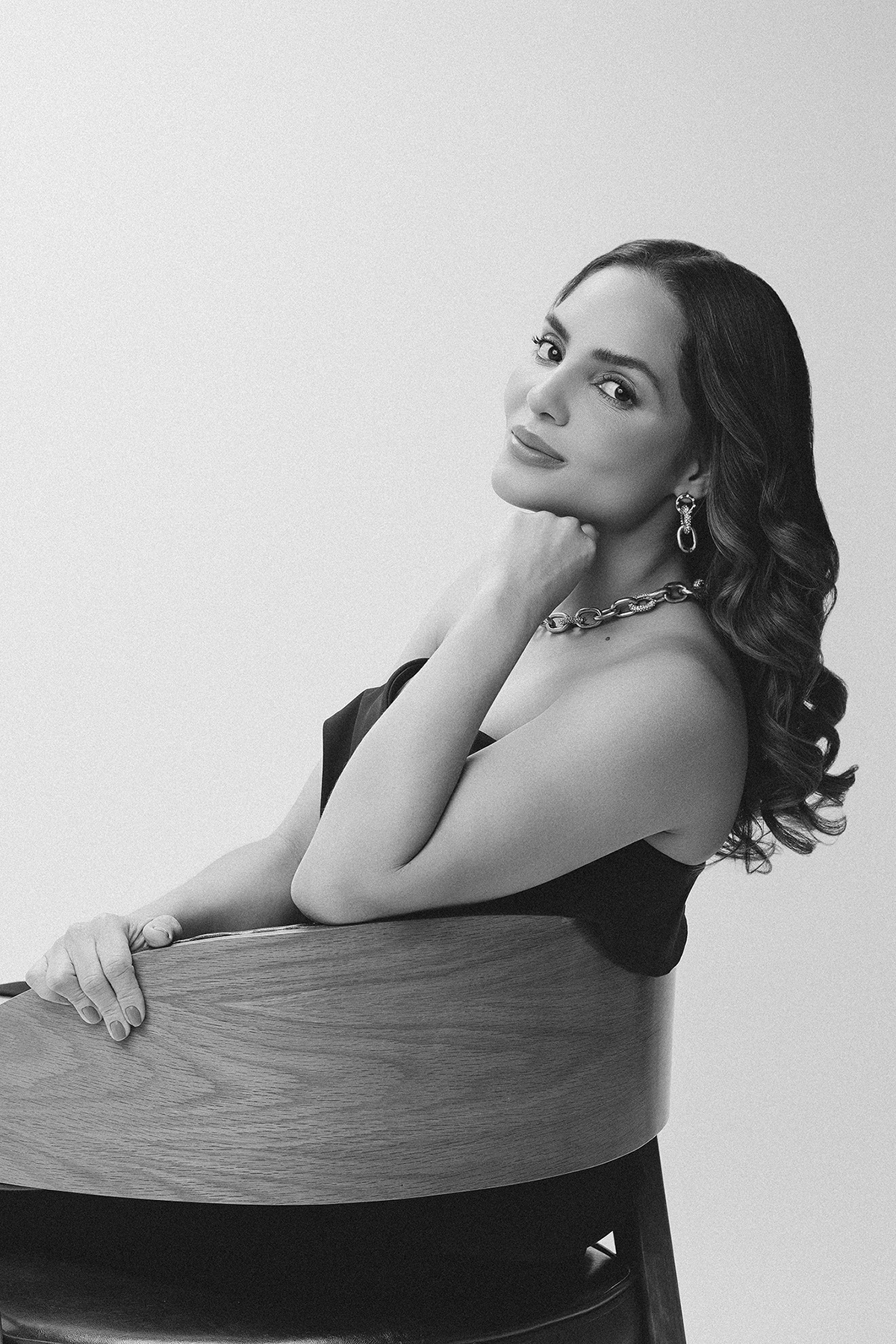 sheila santos, biomédica, estética, saude, beleza, ensaio profissional, mulher emponderada, mulher de negócio, clinica, cabelo, ensaio fotográfico, estúdio, flaviomarquesfotografias