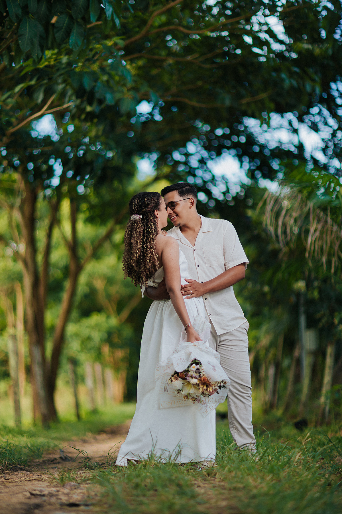 pré-casamento, ensaio, casal, fotos, noivos, sorriso, amor, carinho, noiva, fotos criativas, ensaio casal, chácara, natureza, fotos criativas, fotos, flaviomarquesfotografias, flavio marques, fotografo