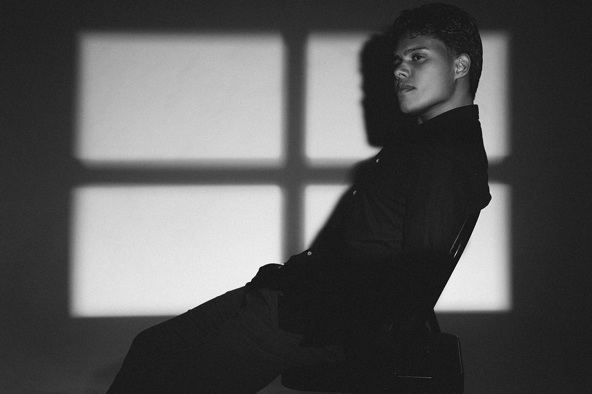 ensaio masculino, mateus coutinho, flaviomarquesfotografias, xinguara, fotos, criativas, luz, preto e branco, flaviomarquesfotografias, fotografia masculina, ensaio, 