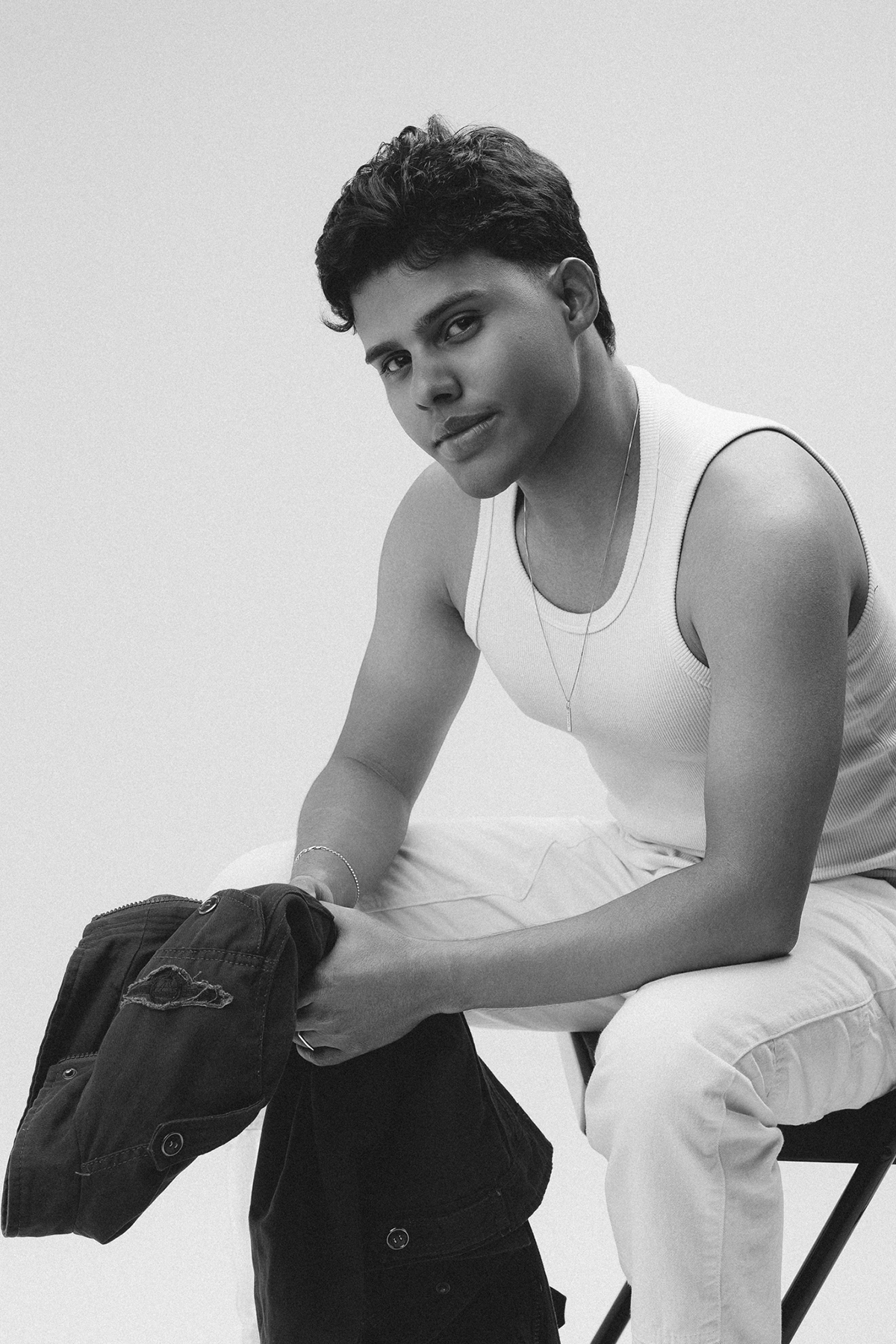 ensaio masculino, mateus coutinho, flaviomarquesfotografias, xinguara, fotos, criativas, luz, preto e branco, flaviomarquesfotografias, fotografia masculina, ensaio, 