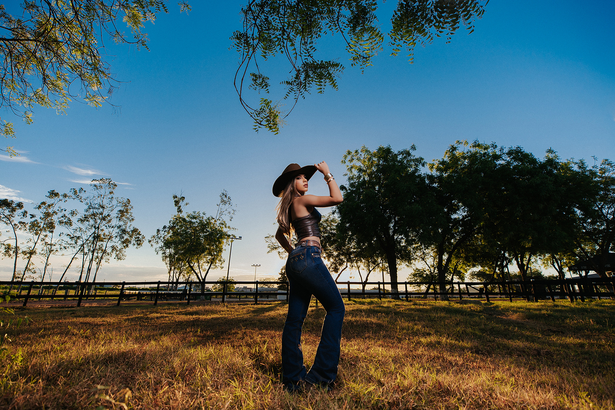 Manuela Silveira, ensaio country, styllus cosméticos, candidata rainha fax, fotos criativas, FAX 2026, cavalgada fax, xinguara, rainha, flavio marques fotografias, fotografo xinguara, estúdio flaviomarquesfotografias, ensaio fotografico, ensaio fotos