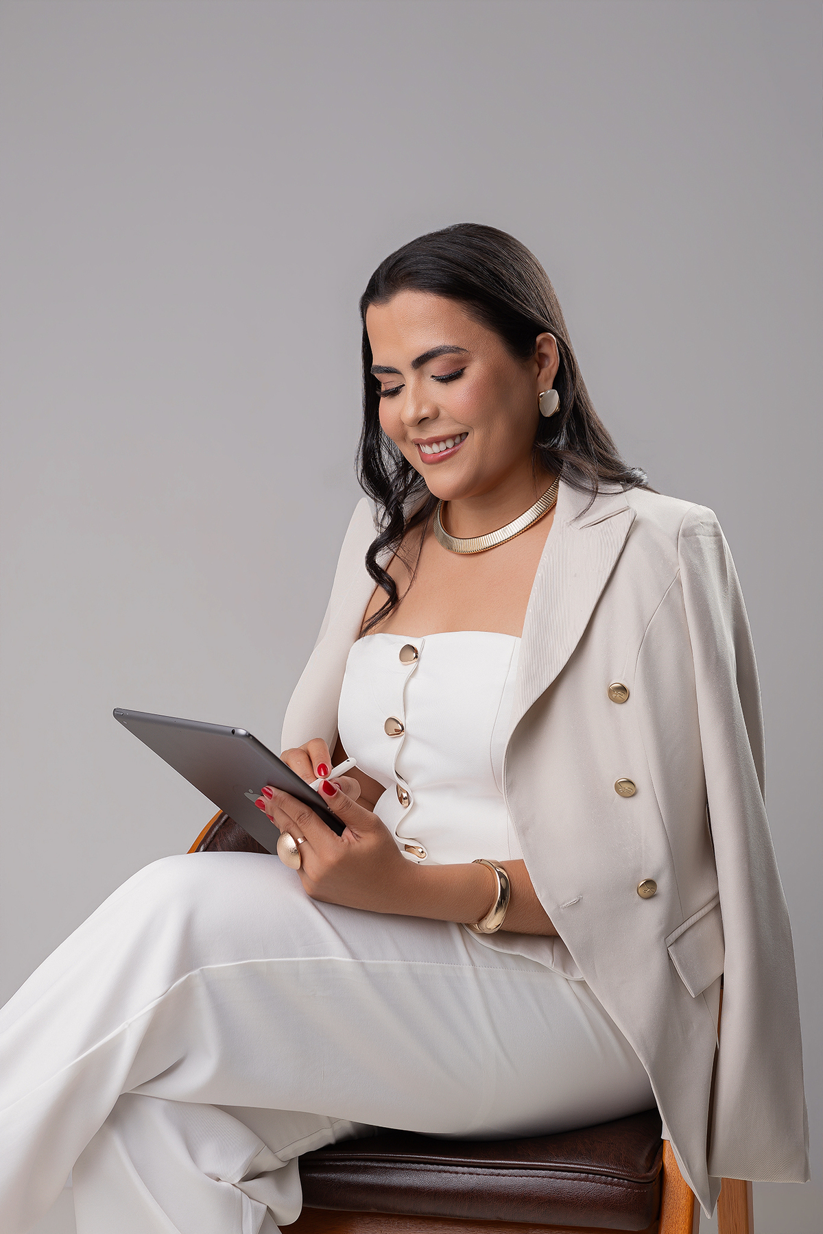 graciele cruz, advogada, ensaio fotográfico, posicionamento profissional, foto estudio, estudio fotográfico em xinguara, flavio marques, fotografias, ensaio feminino, casamento, aniversario, luz, poses ideias, ideias fotos, fotos advogada