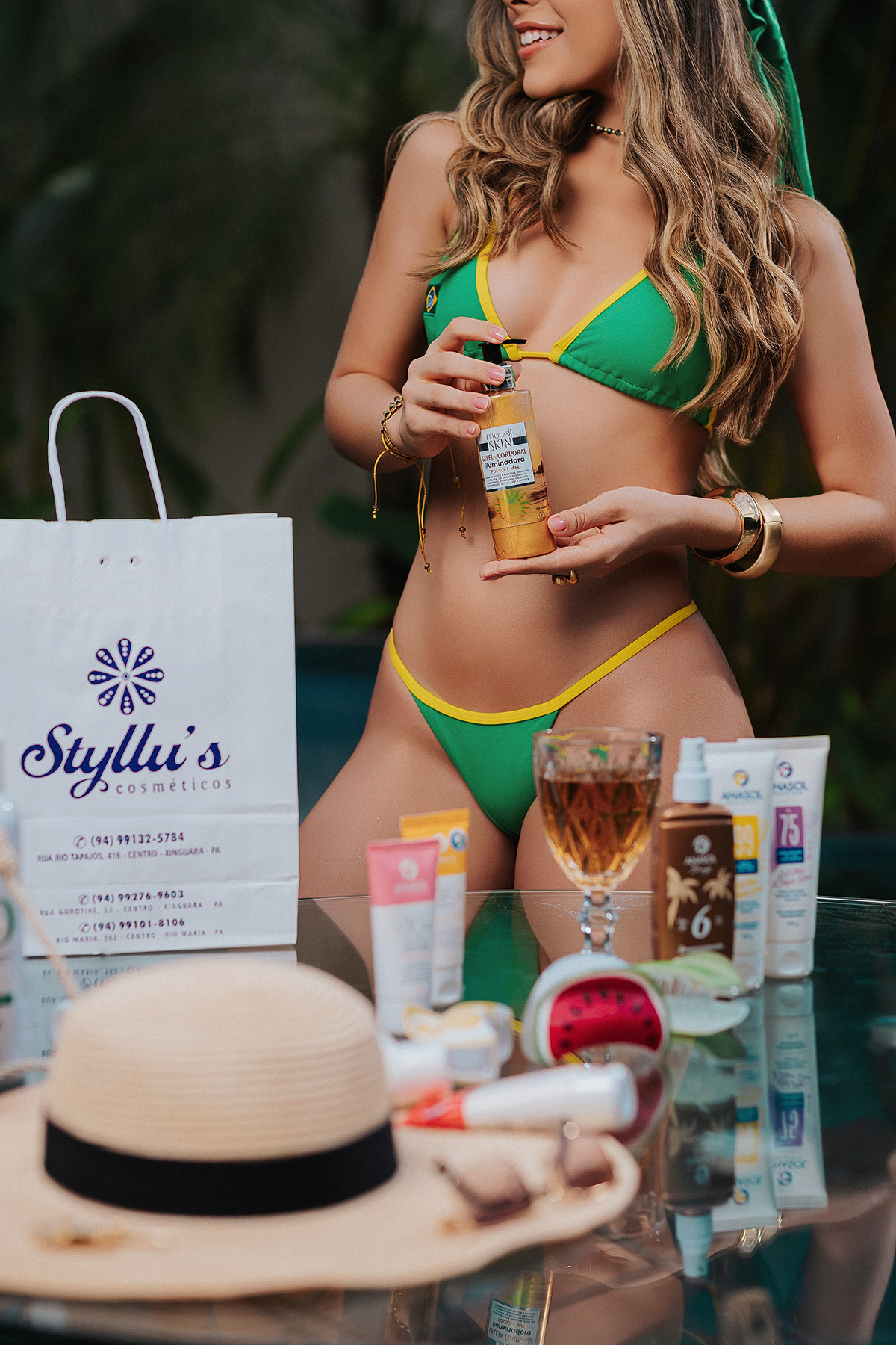 Manuela Silveira, Styllus Cosméticos, Xinguara, piscina, verão, fotos criativas verão, fotos verão, fotos piscina, ensaio piscina, ensaio fotográfico, produtos, cabelo, maquiagem, styllus, flaviomarquesfotografias,